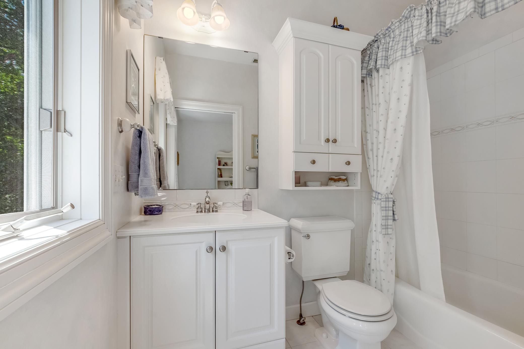 Stillwater, Minnesota, 55082, United States, 6 Bedrooms Bedrooms, ,5 BathroomsBathrooms,Residential,Active,2012206