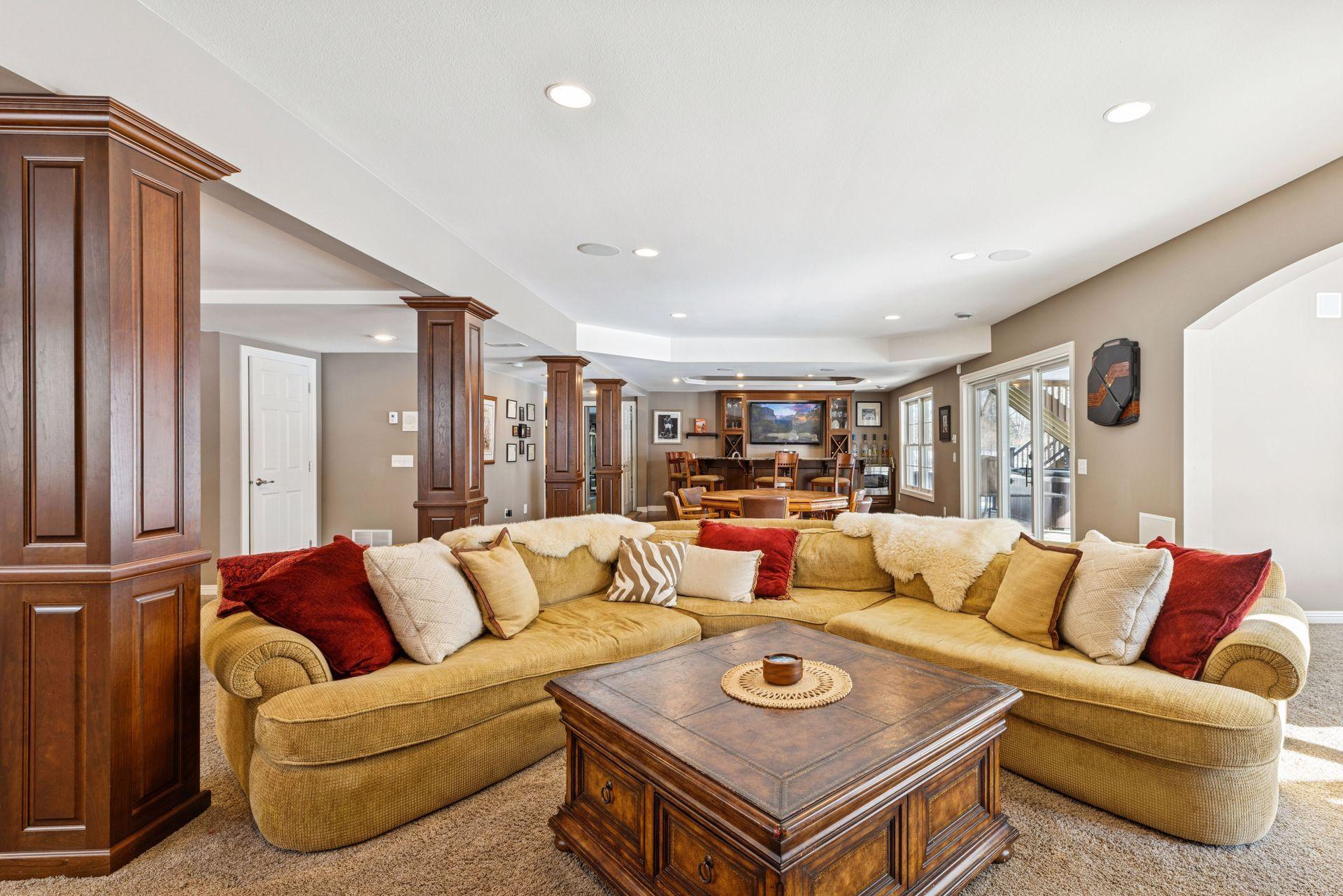 West Saint Paul, Minnesota, 55118, United States, 5 Bedrooms Bedrooms, ,5 BathroomsBathrooms,Residential,Active,2013431