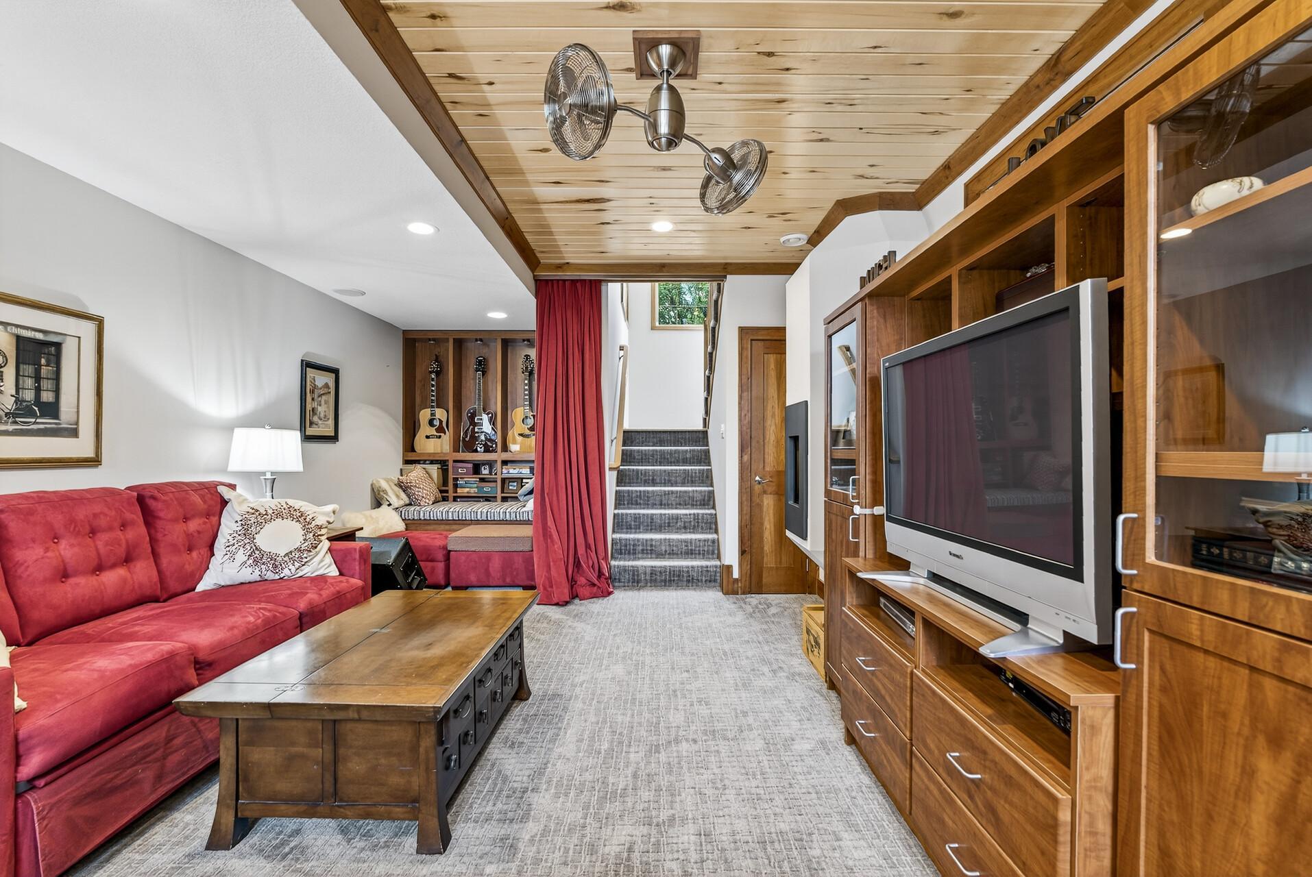 Prior Lake, Minnesota, 55372, United States, 3 Bedrooms Bedrooms, ,4 BathroomsBathrooms,Residential,Active,1920236