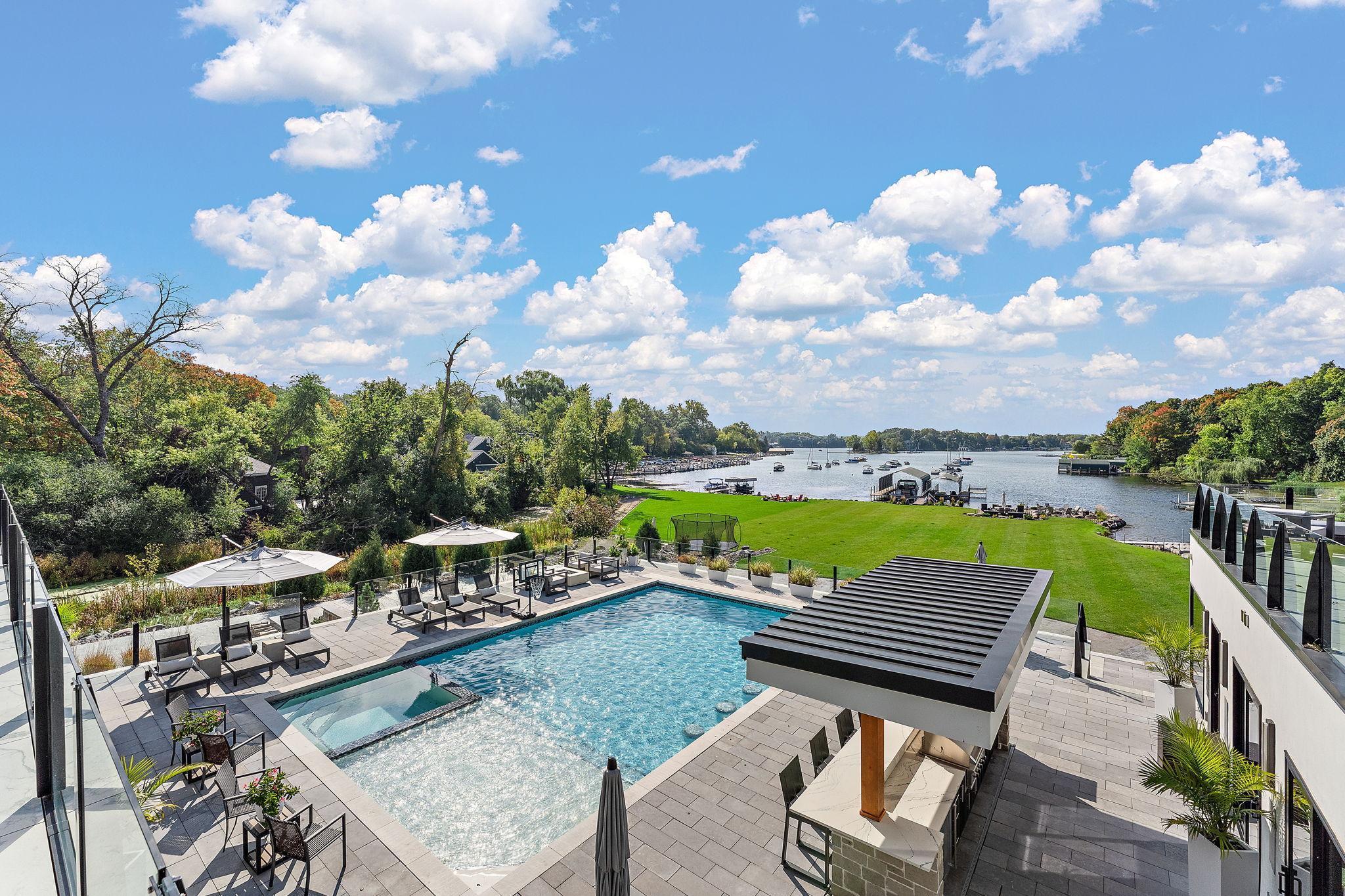 Wayzata, Minnesota, 55391, United States, 8 Bedrooms Bedrooms, ,11 BathroomsBathrooms,Residential,Active,1959932