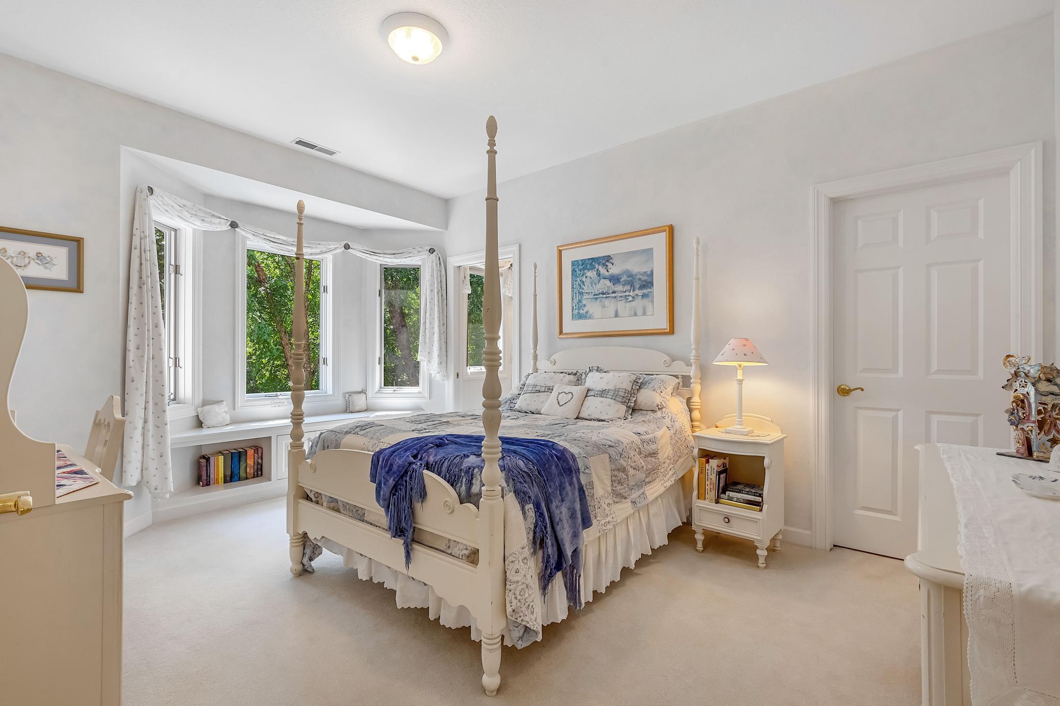 Stillwater, Minnesota, 55082, United States, 6 Bedrooms Bedrooms, ,5 BathroomsBathrooms,Residential,Active,2012206