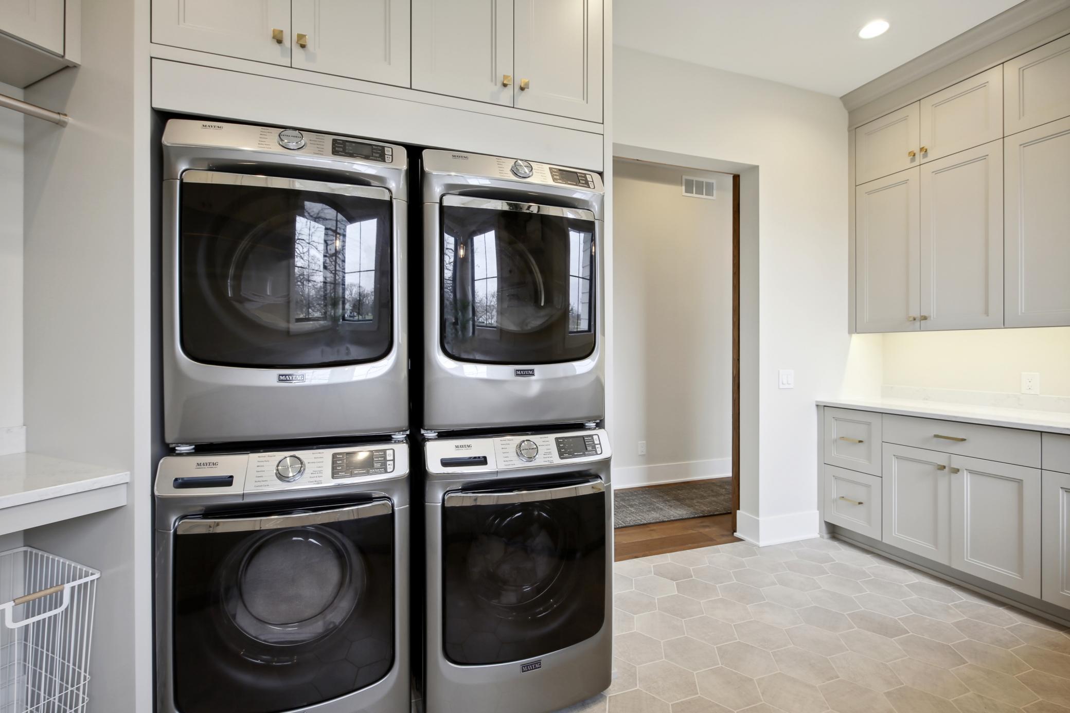 Eagan, Minnesota, 55123, United States, 5 Bedrooms Bedrooms, ,6 BathroomsBathrooms,Residential,Active,1944081