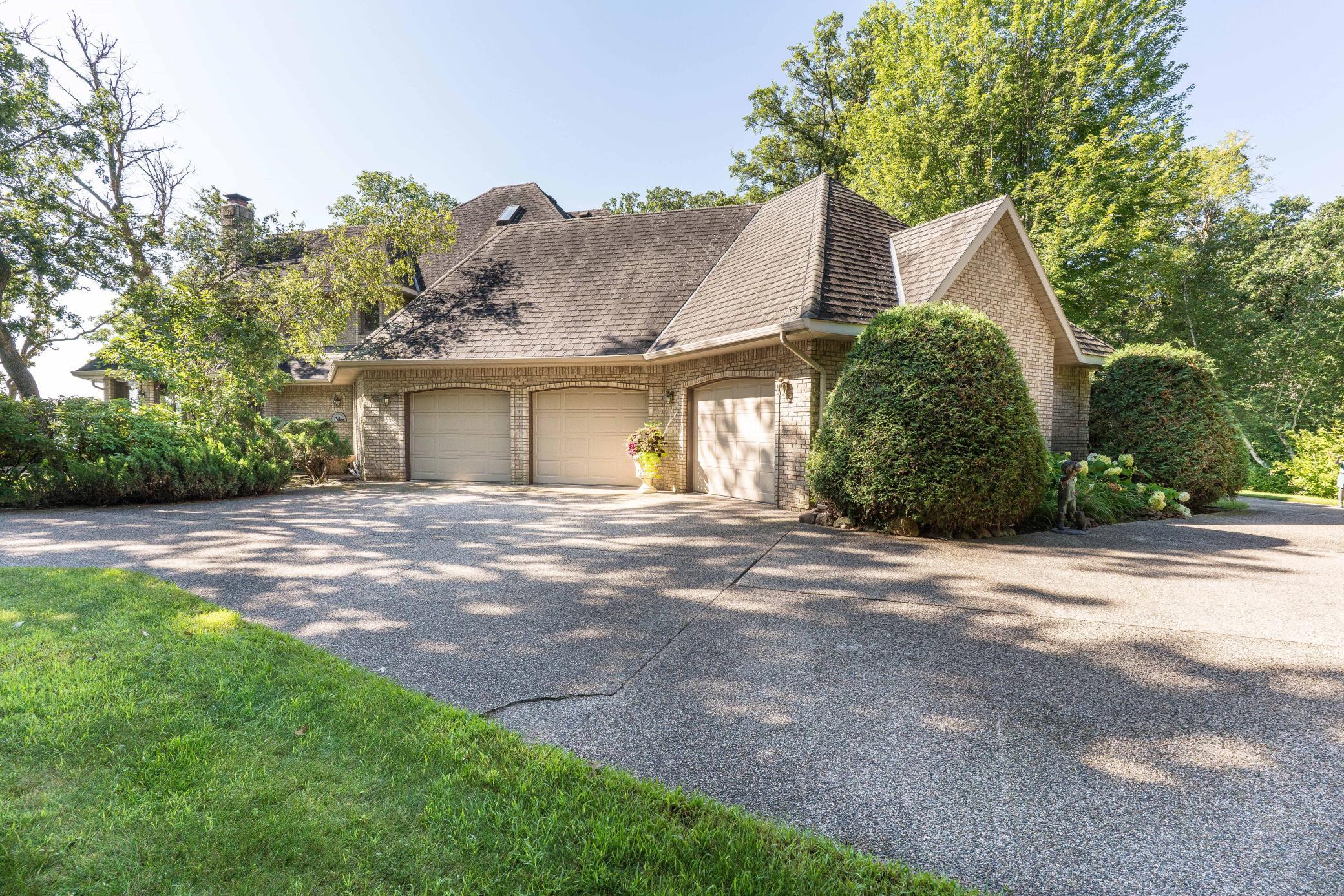 Alexandria, Minnesota, 56308, United States, 4 Bedrooms Bedrooms, ,6 BathroomsBathrooms,Residential,Active,1964256