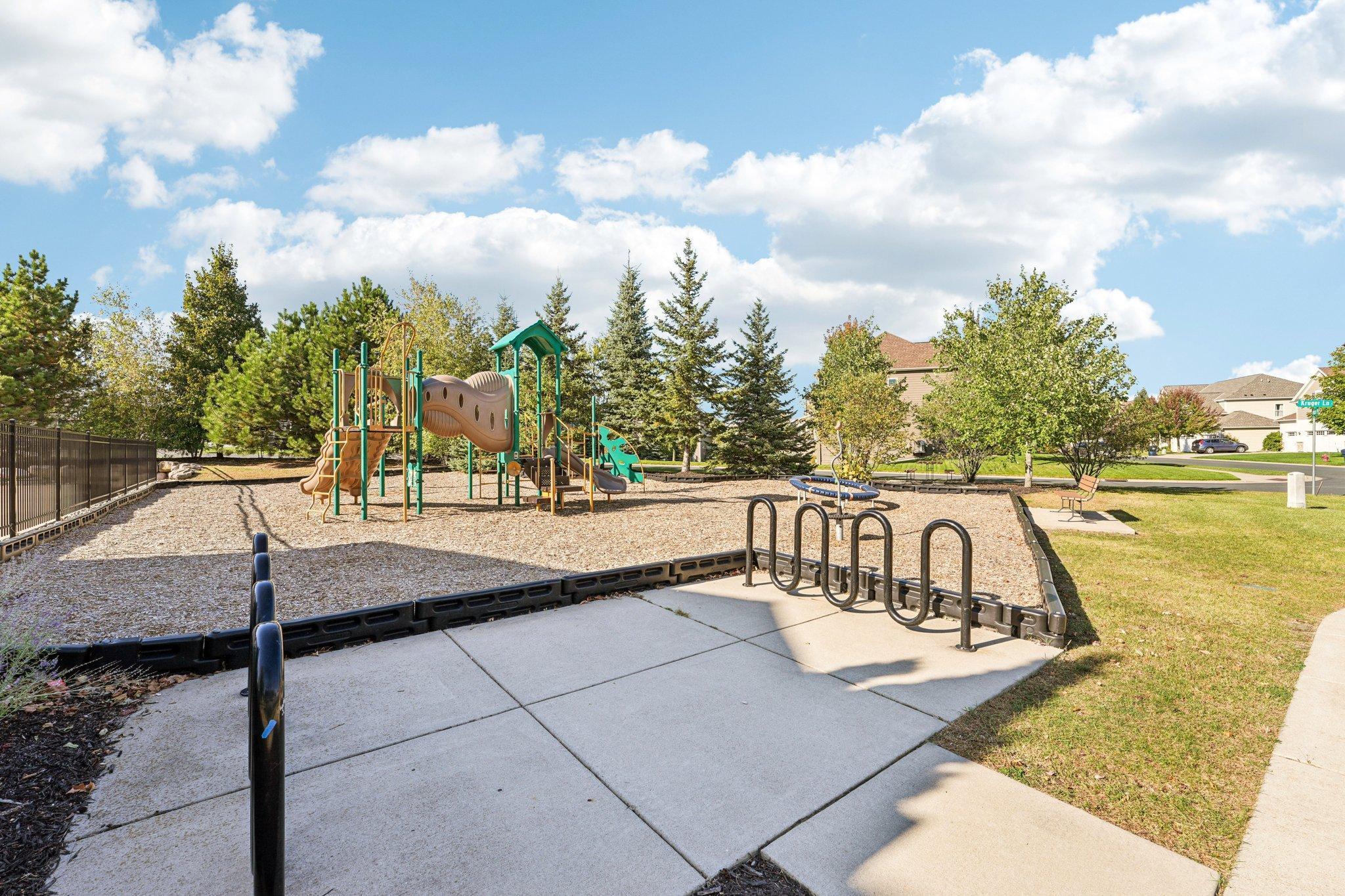 Eden Prairie, Minnesota, 55347, United States, 5 Bedrooms Bedrooms, ,6 BathroomsBathrooms,Residential,Active,1959962