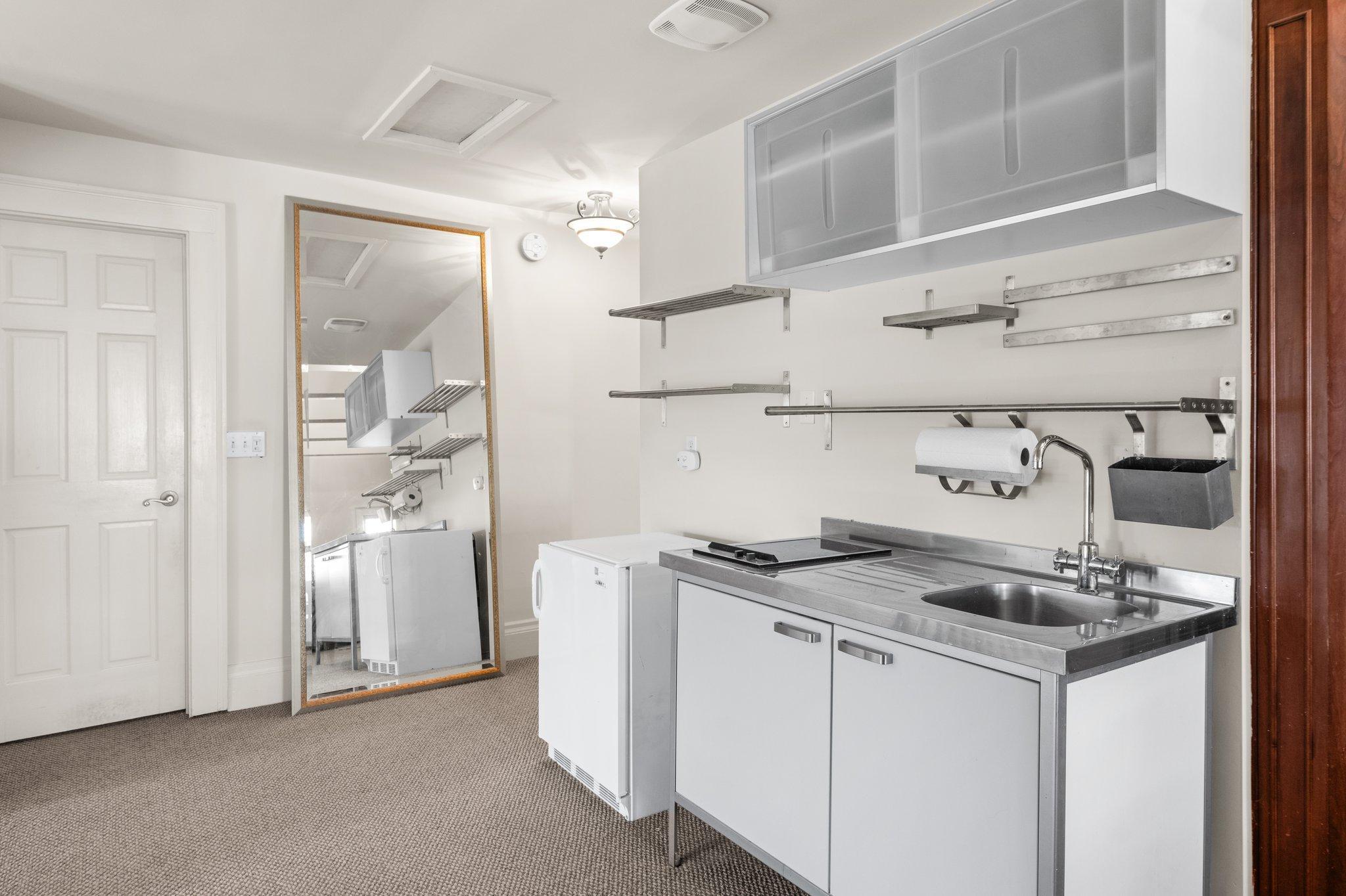 Saint Paul, Minnesota, 55105, United States, 6 Bedrooms Bedrooms, ,5 BathroomsBathrooms,Residential,Pending,2011867