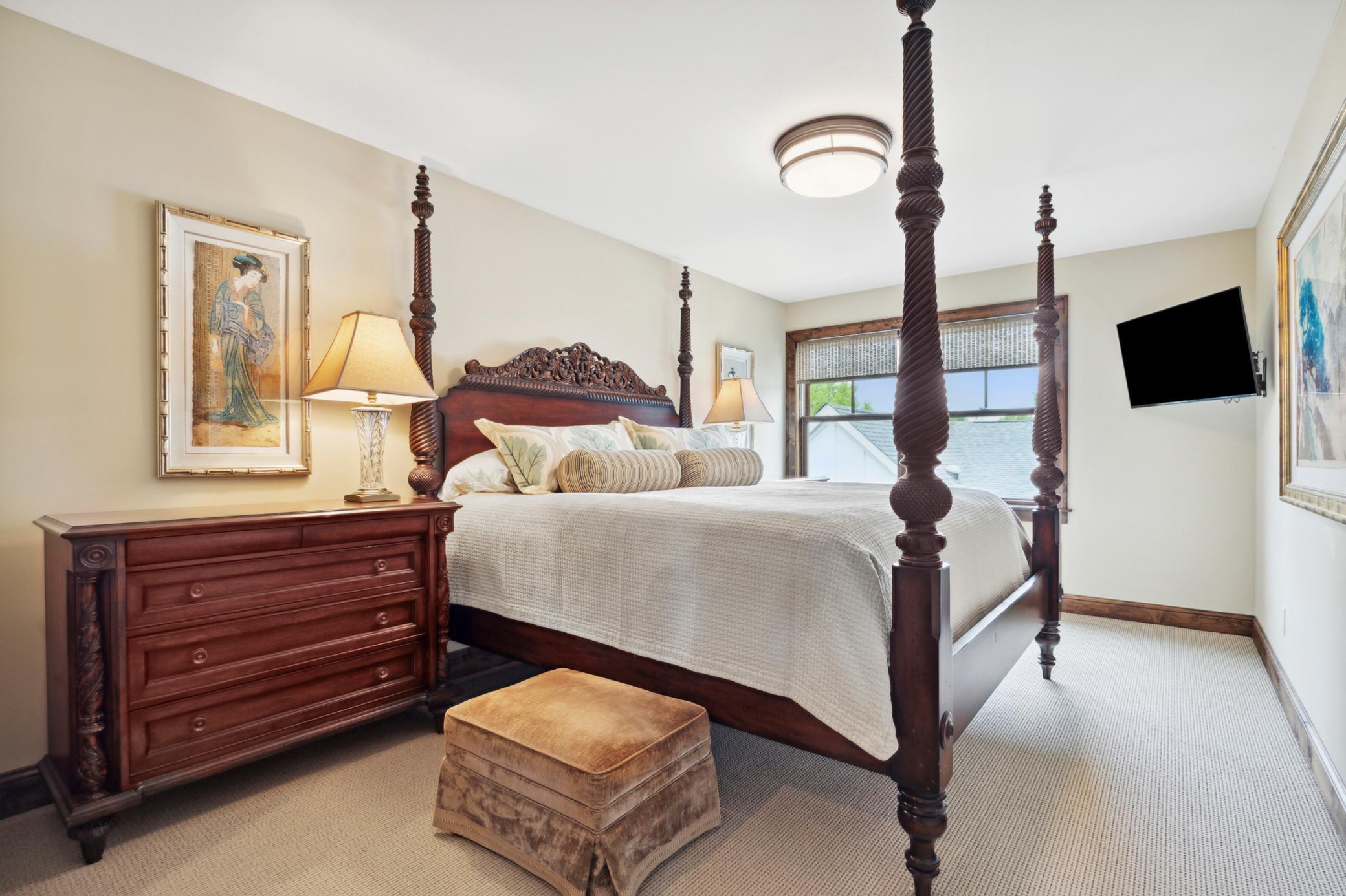Wayzata, Minnesota, 55391, United States, 3 Bedrooms Bedrooms, ,4 BathroomsBathrooms,Residential,Active,1764465