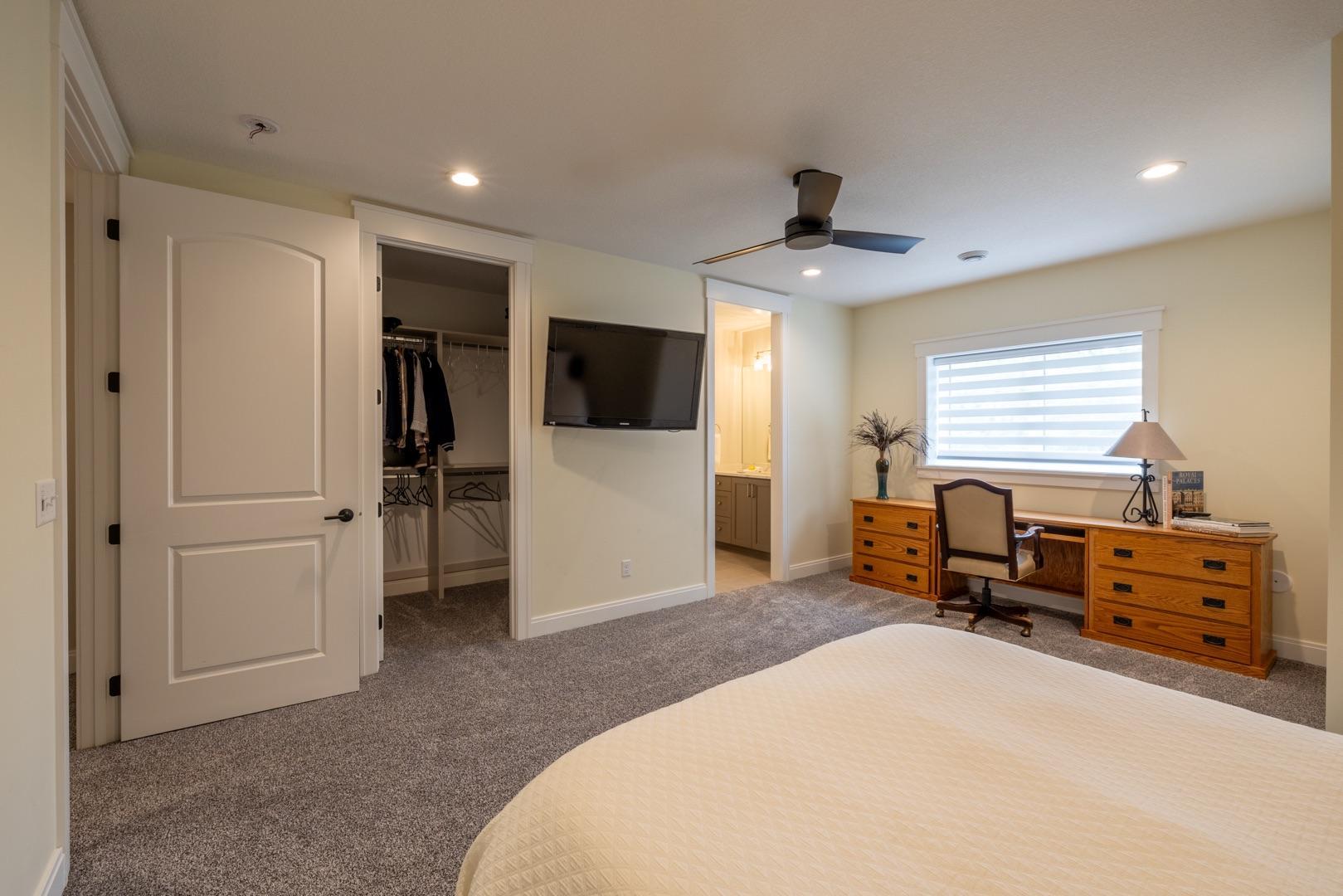 Rochester, Minnesota, 55902, United States, 4 Bedrooms Bedrooms, ,4 BathroomsBathrooms,Residential,Active,1853329