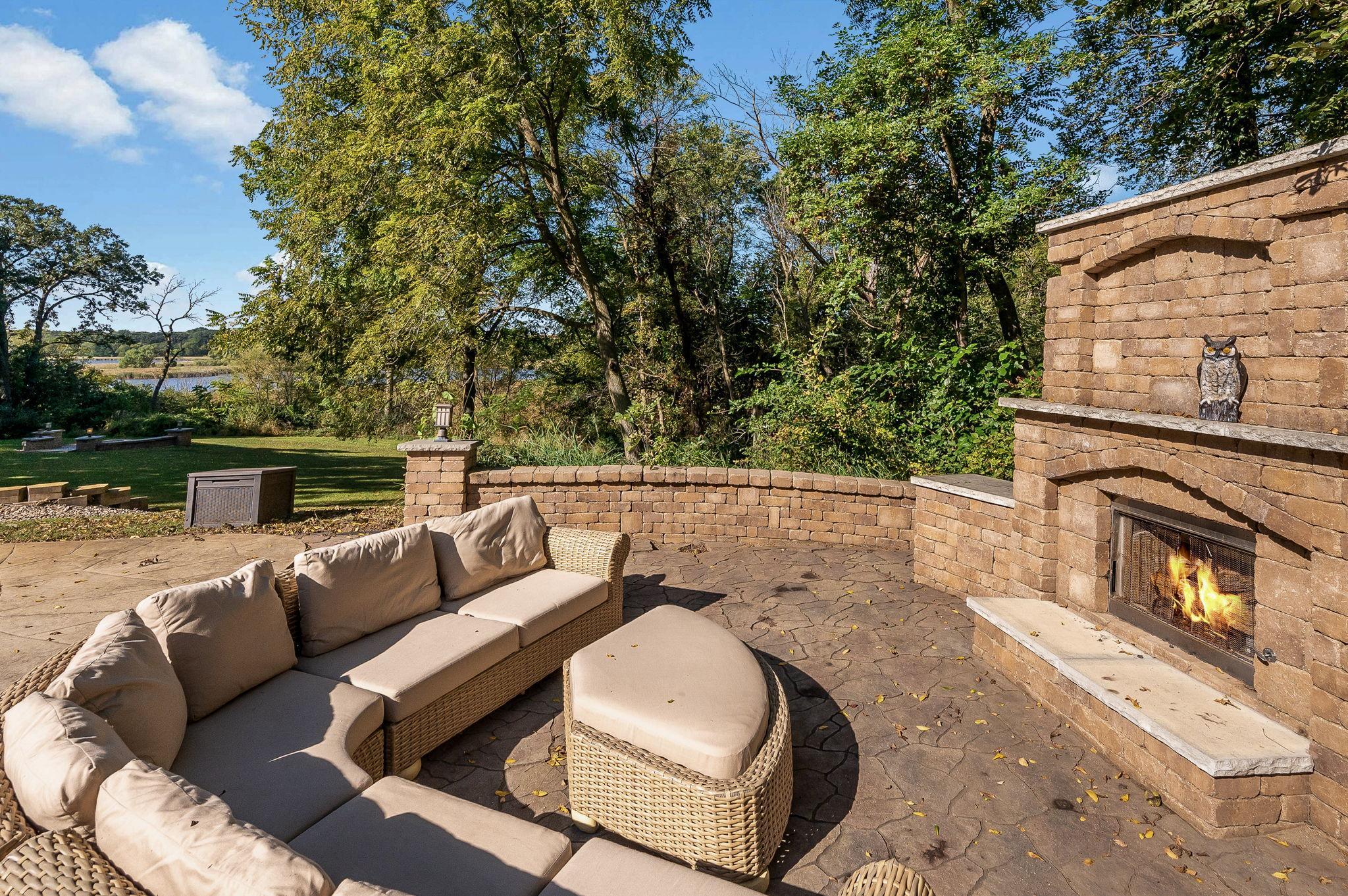 Fairmont, Minnesota, 56031, United States, 5 Bedrooms Bedrooms, ,6 BathroomsBathrooms,Residential,Active,1953012