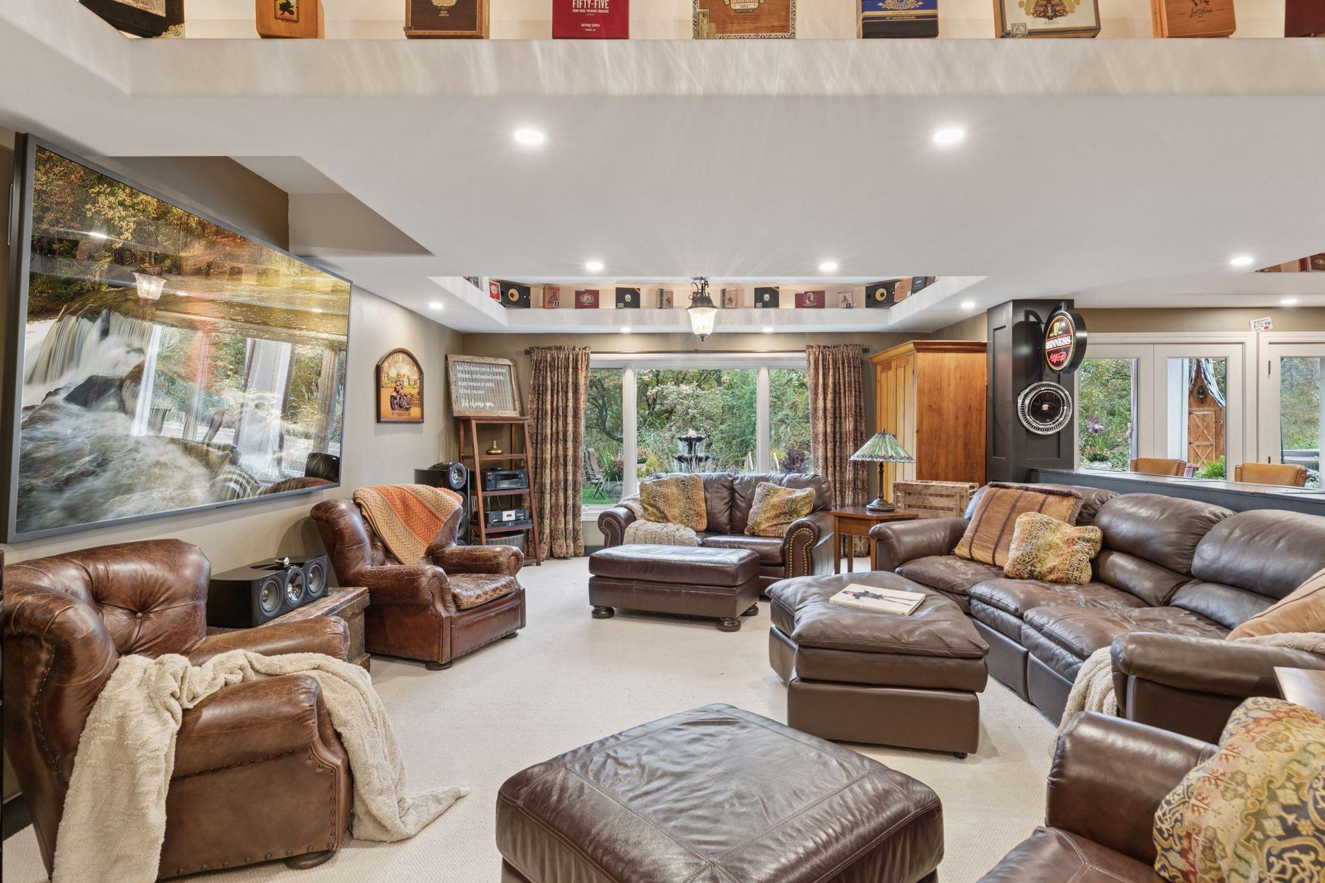 Hudson, Wisconsin, 54016, United States, 4 Bedrooms Bedrooms, ,6 BathroomsBathrooms,Residential,Active,1965807