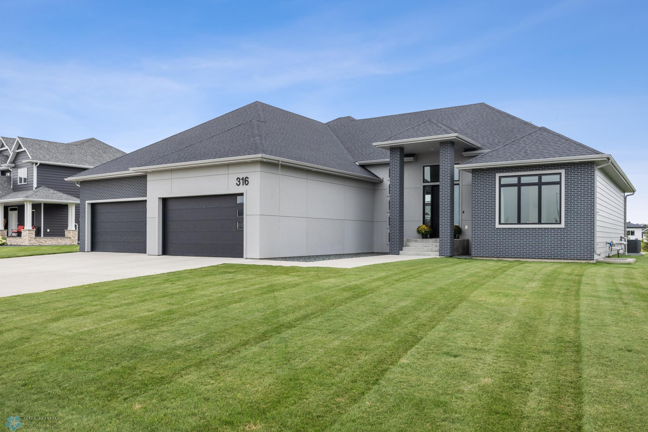 Oxbow, North Dakota, 58047, United States, 5 Bedrooms Bedrooms, ,3 BathroomsBathrooms,Residential,Active,1926894