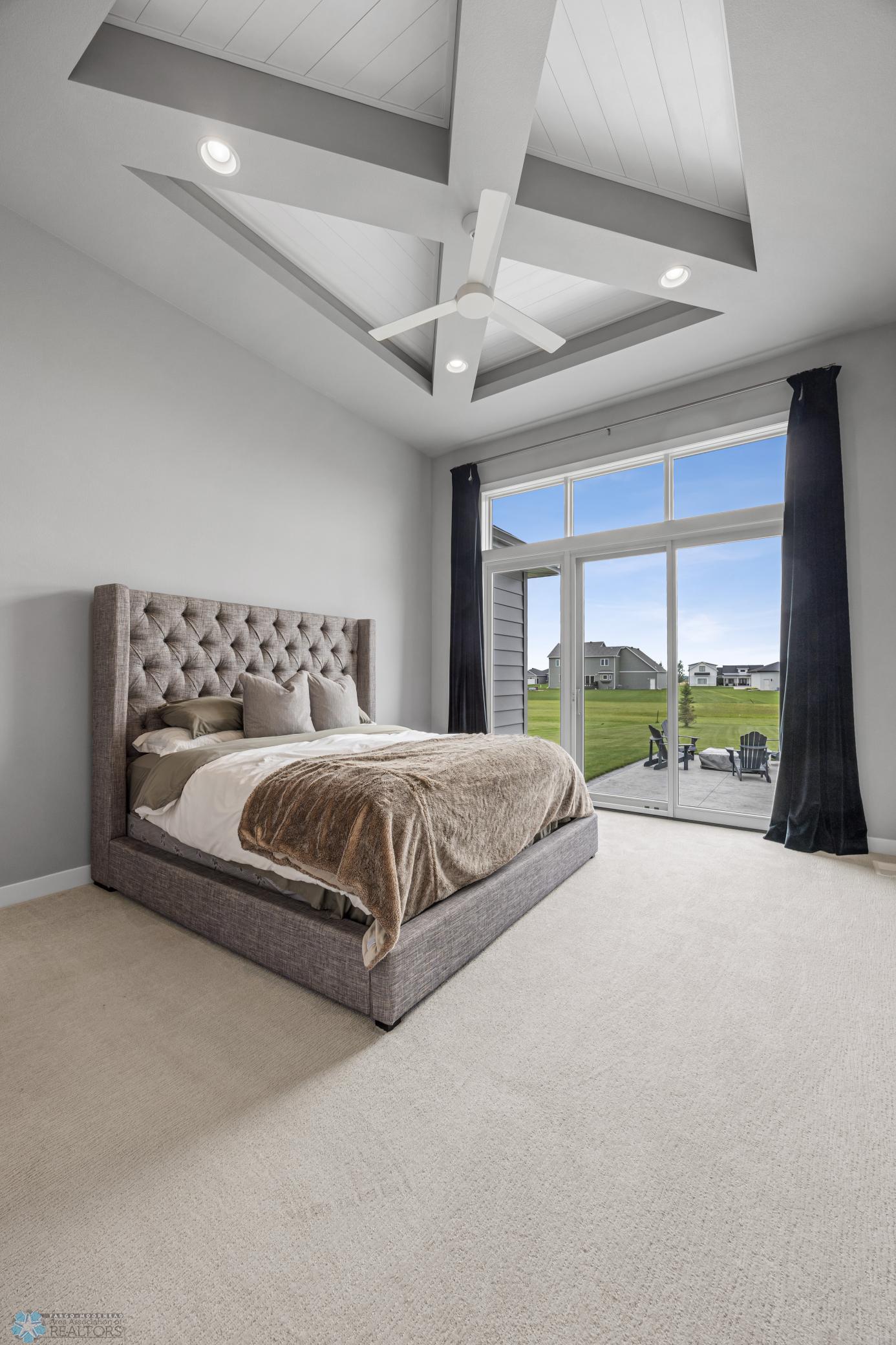 Oxbow, North Dakota, 58047, United States, 5 Bedrooms Bedrooms, ,3 BathroomsBathrooms,Residential,Active,1926894