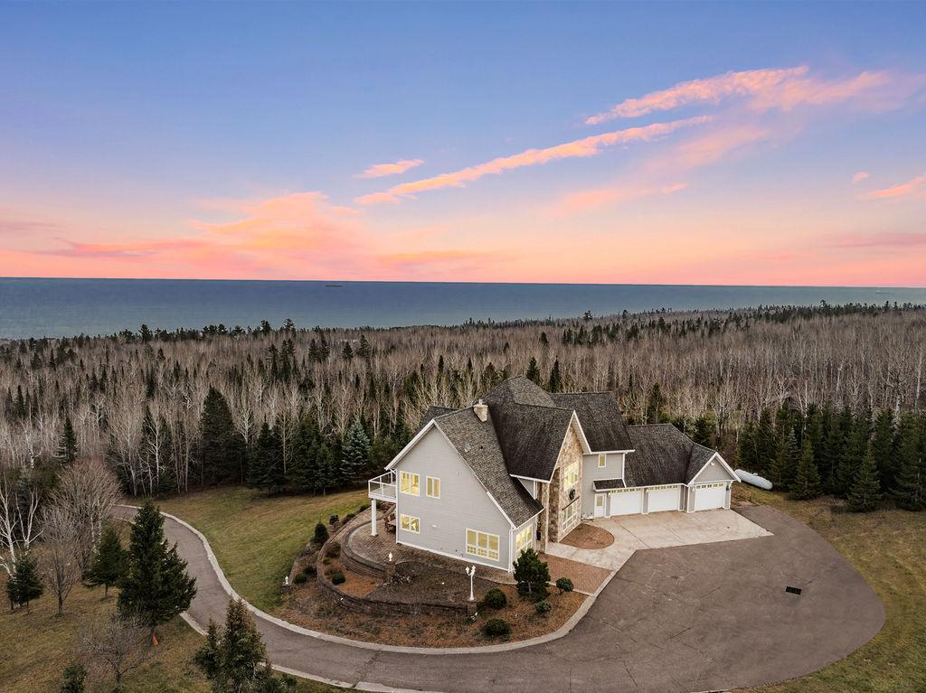 Two Harbors, Minnesota, 55616, United States, ,2 BathroomsBathrooms,Residential,Active,1849512