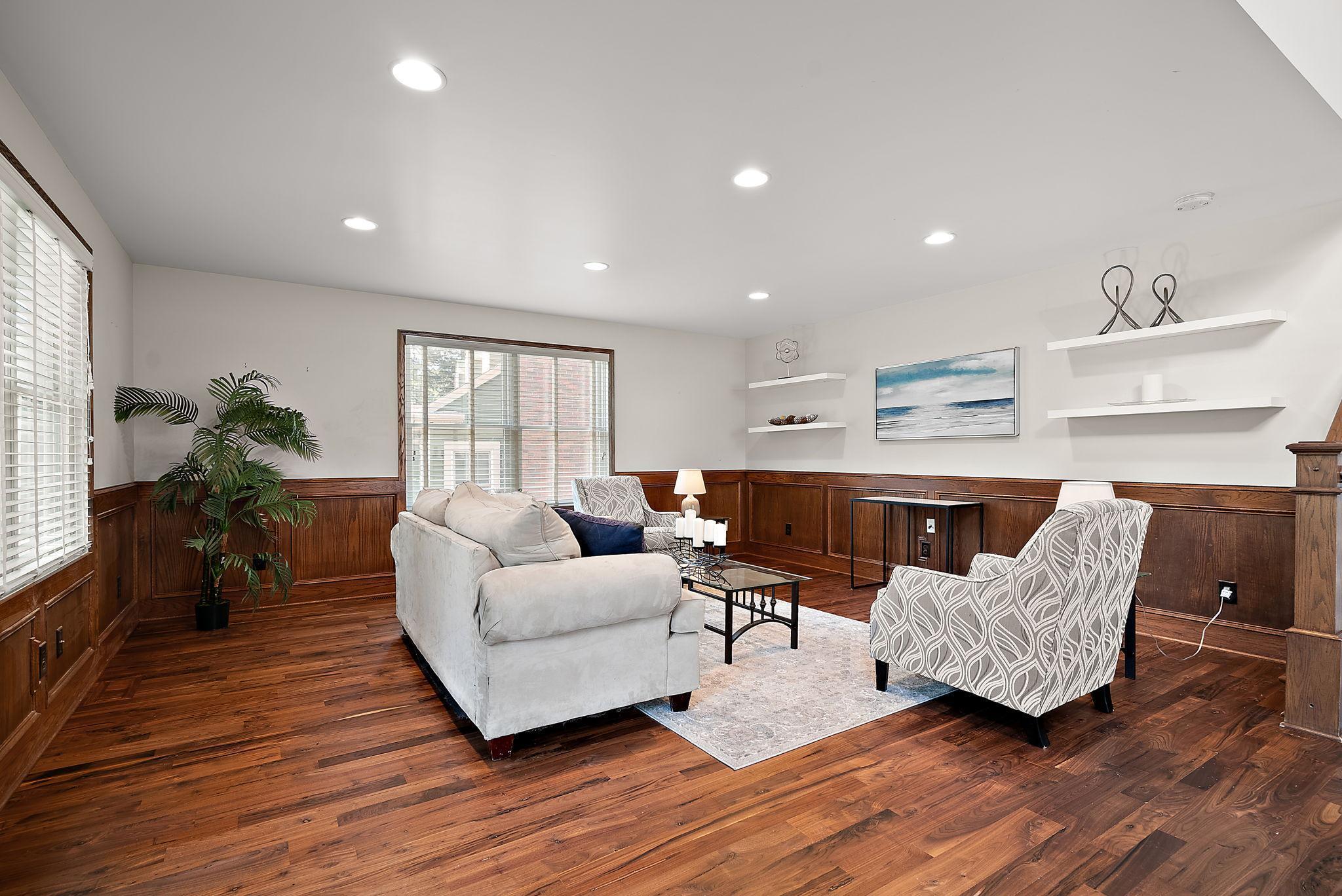 Minneapolis, Minnesota, 55424, United States, 5 Bedrooms Bedrooms, ,6 BathroomsBathrooms,Residential,Active,1936394