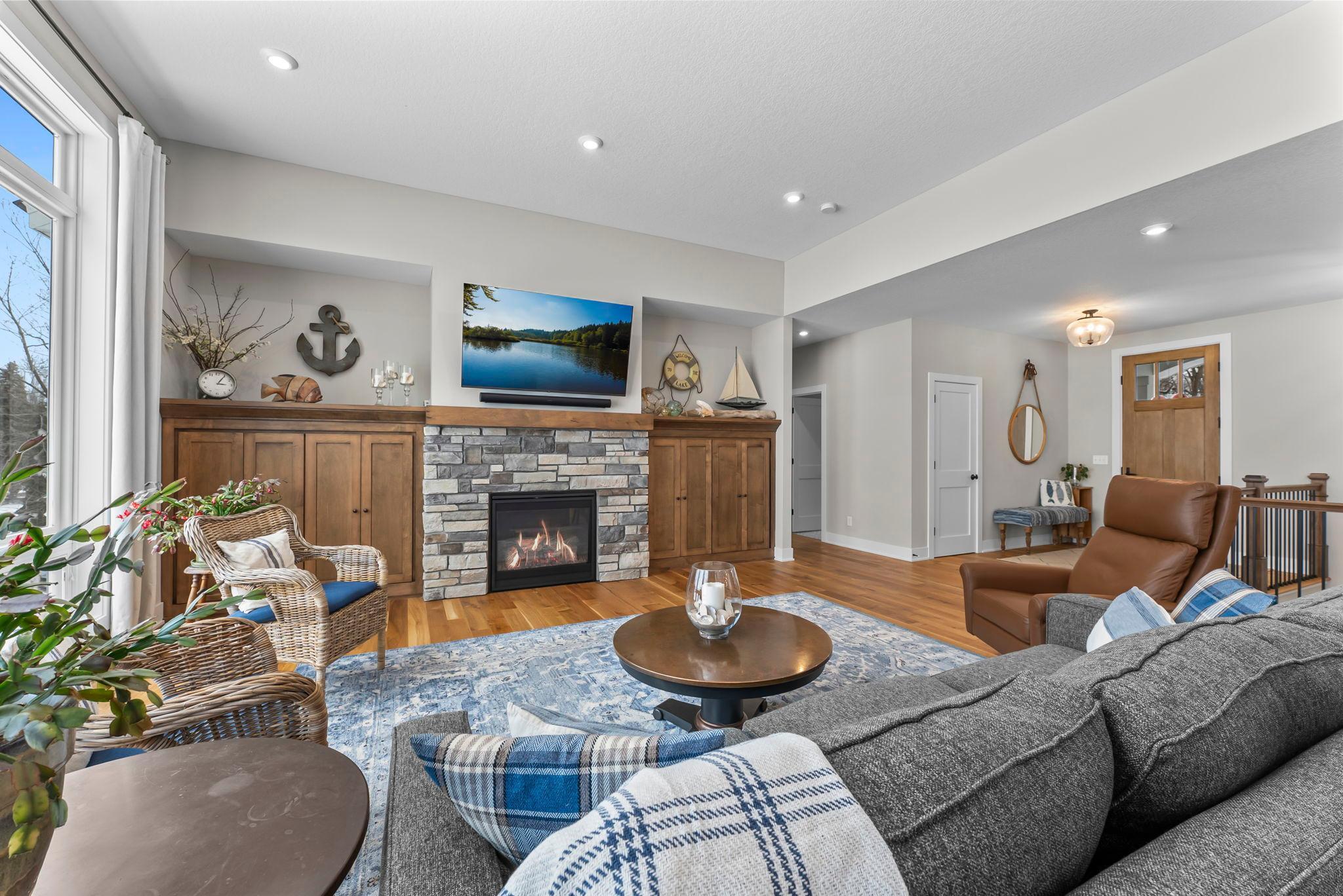 Wayzata, Minnesota, 55391, United States, 3 Bedrooms Bedrooms, ,3 BathroomsBathrooms,Residential,Active,2018191