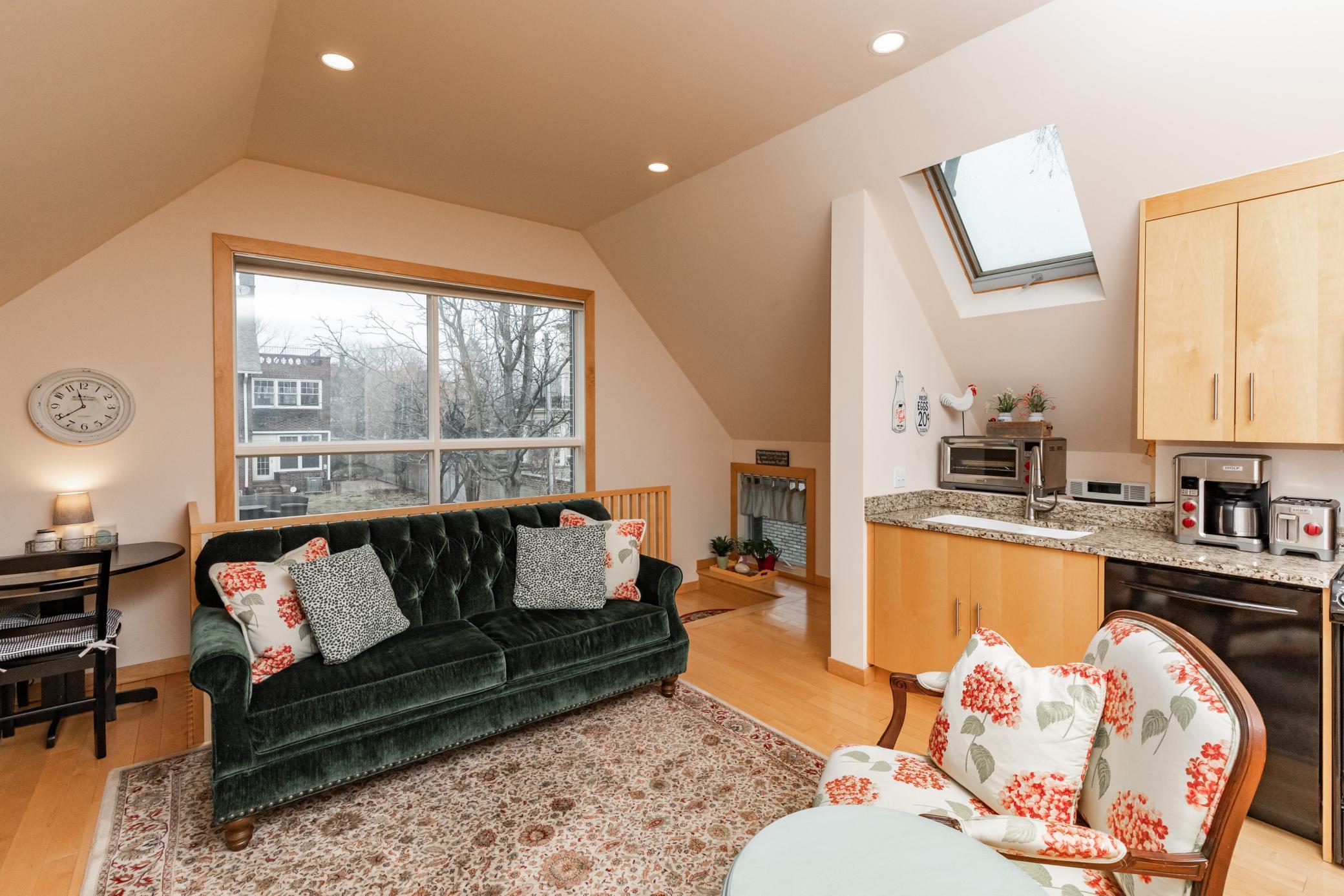 Saint Paul, Minnesota, 55105, United States, 6 Bedrooms Bedrooms, ,5 BathroomsBathrooms,Residential,Pending,2011867