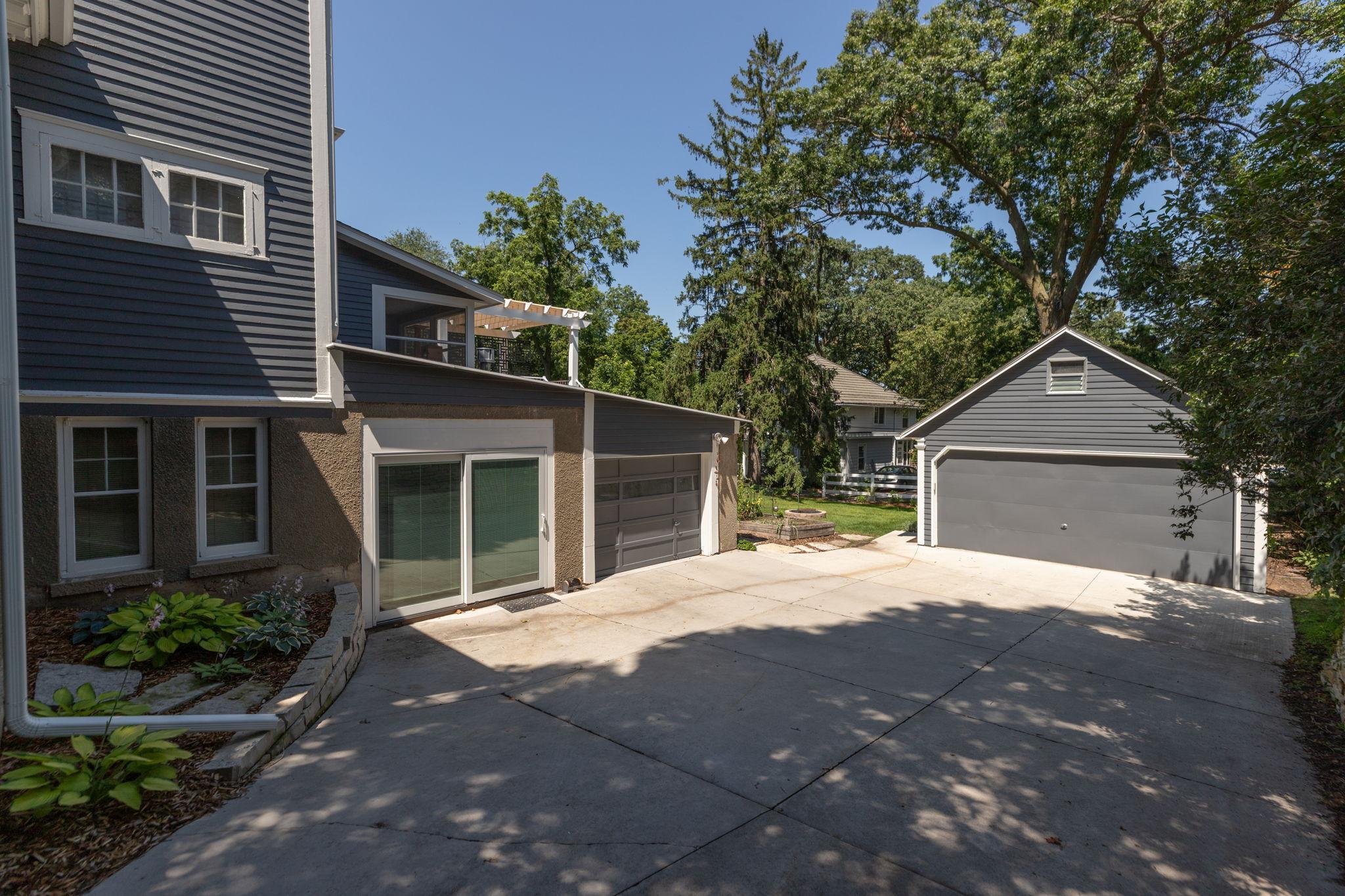 Rochester, Minnesota, 55902, United States, ,4 BathroomsBathrooms,Residential,Active,1762862