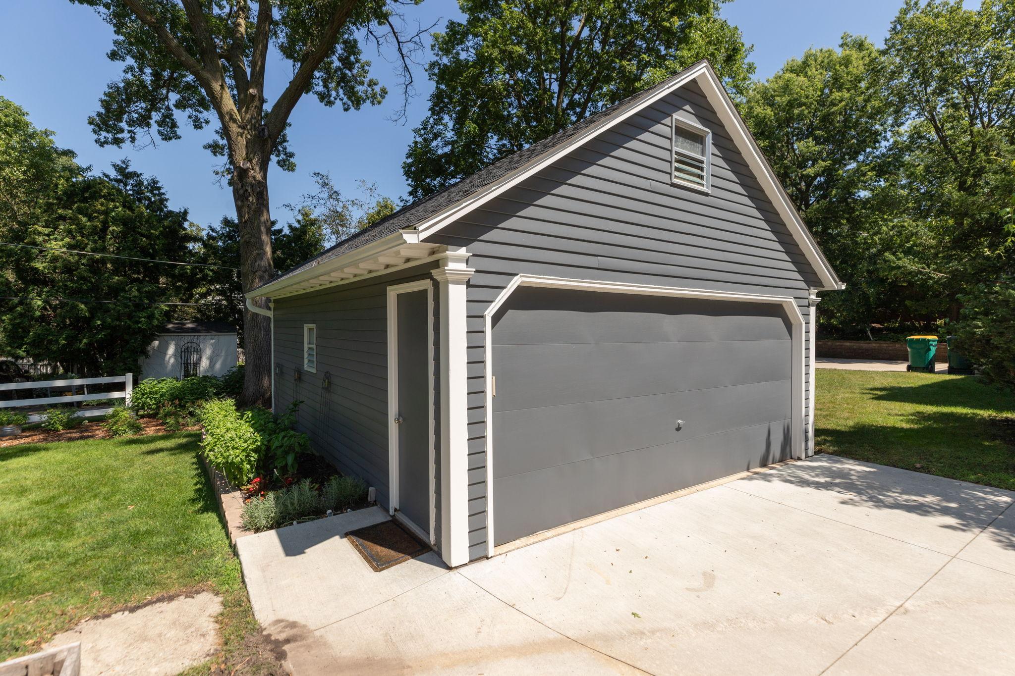 Rochester, Minnesota, 55902, United States, ,4 BathroomsBathrooms,Residential,Active,1762862