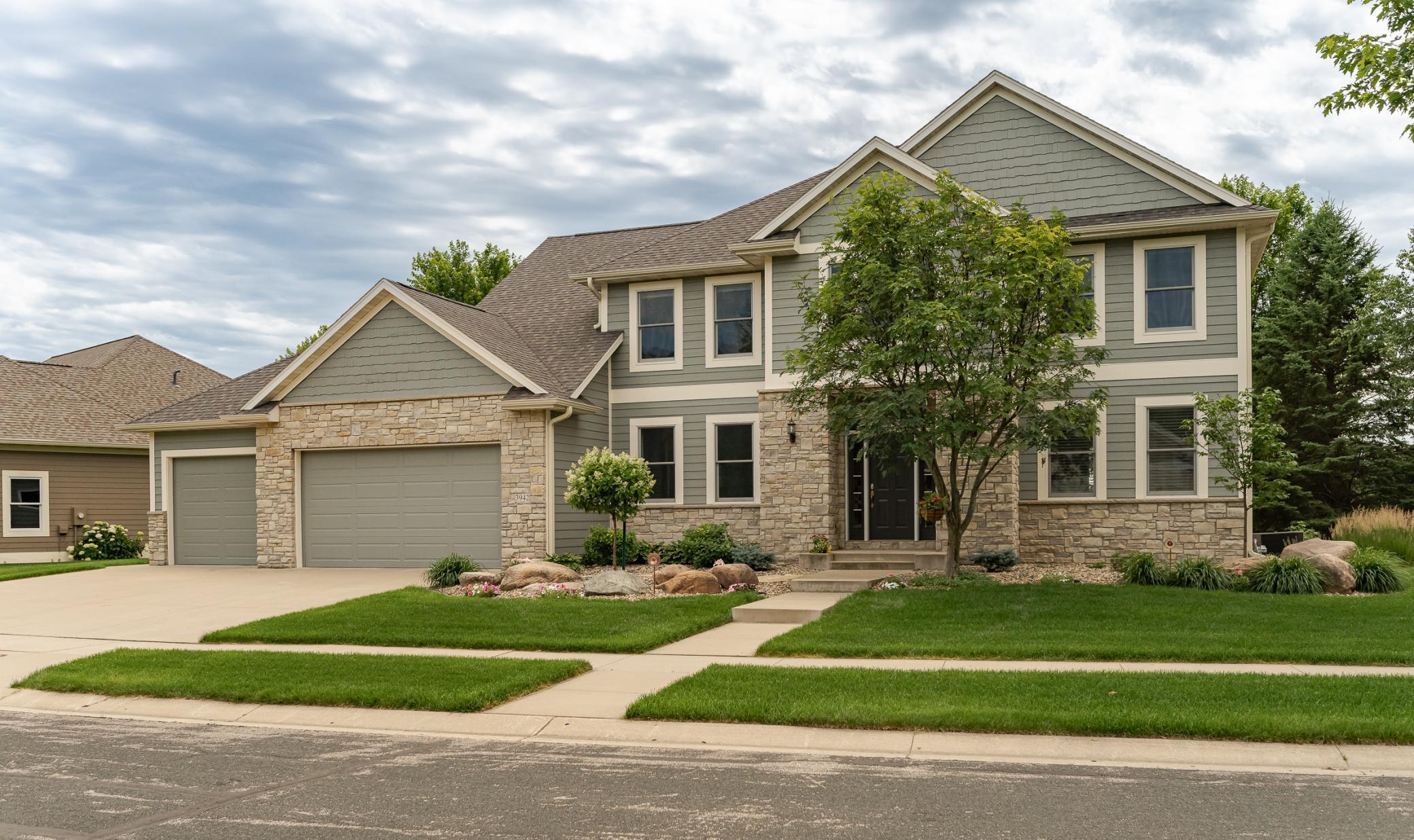 Rochester, Minnesota, 55902, United States, 6 Bedrooms Bedrooms, ,4 BathroomsBathrooms,Residential,Active,1888994