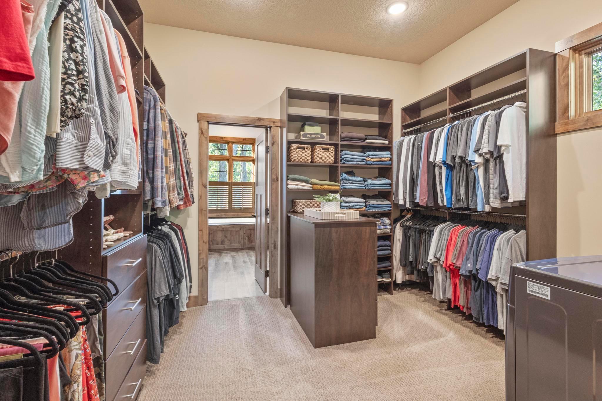 Excelsior, Minnesota, 55331, United States, 4 Bedrooms Bedrooms, ,4 BathroomsBathrooms,Residential,Active,1959542