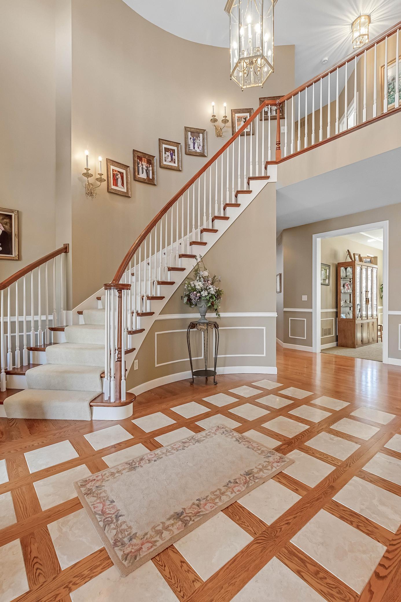 Stillwater, Minnesota, 55082, United States, 6 Bedrooms Bedrooms, ,5 BathroomsBathrooms,Residential,Active,1834479