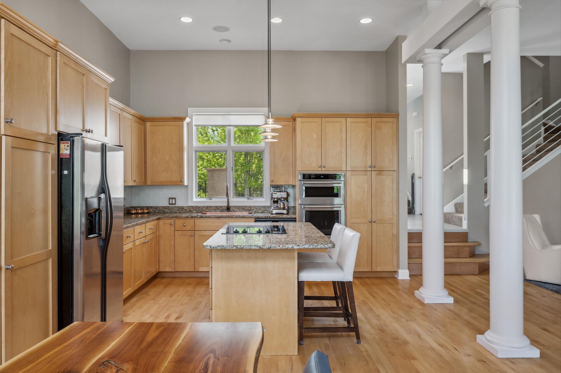 Minneapolis, Minnesota, 55401, United States, 4 Bedrooms Bedrooms, ,4 BathroomsBathrooms,Residential,Active,2003546