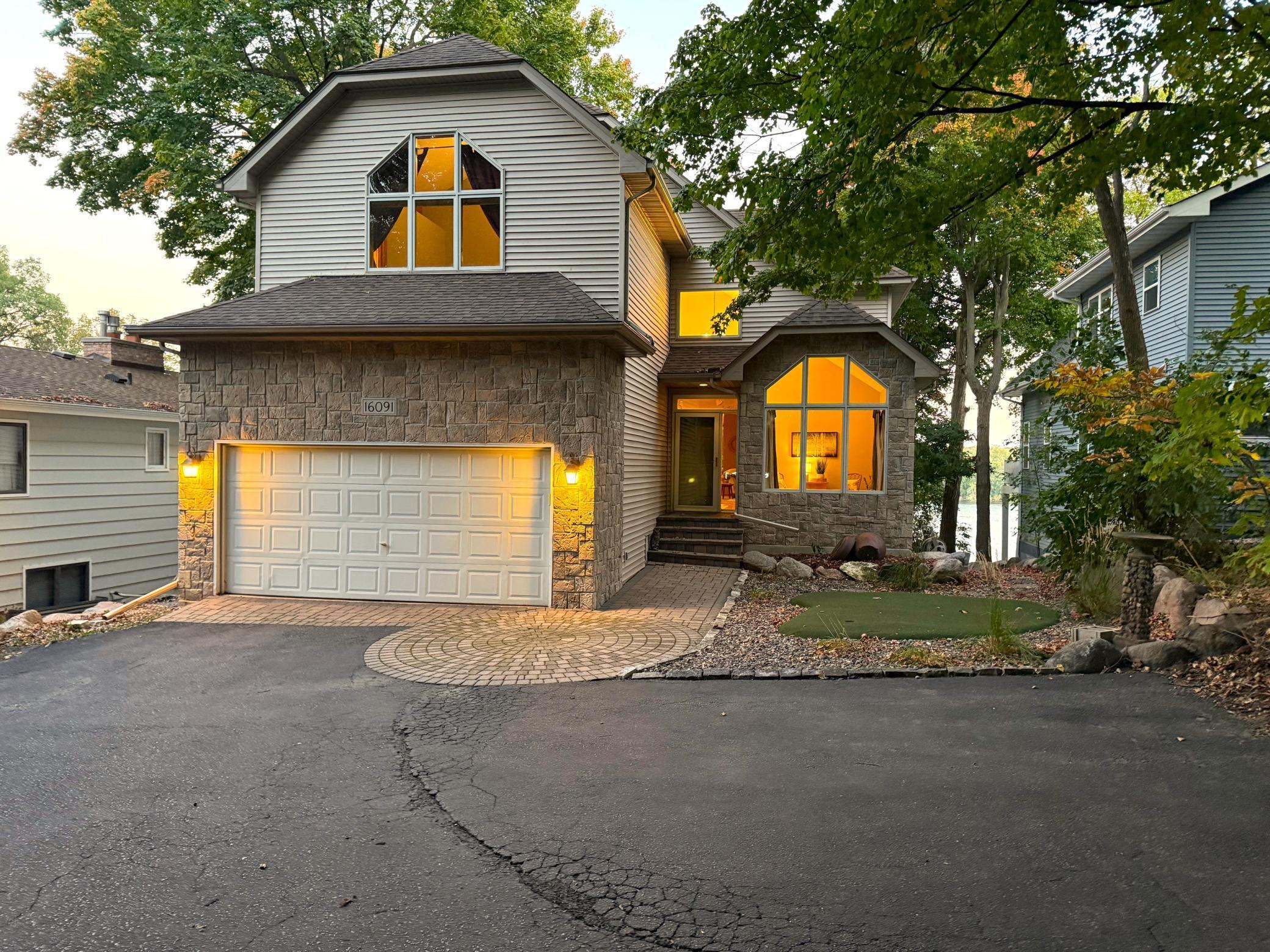 Prior Lake, Minnesota, 55372, United States, 4 Bedrooms Bedrooms, ,4 BathroomsBathrooms,Residential,Active,1995257