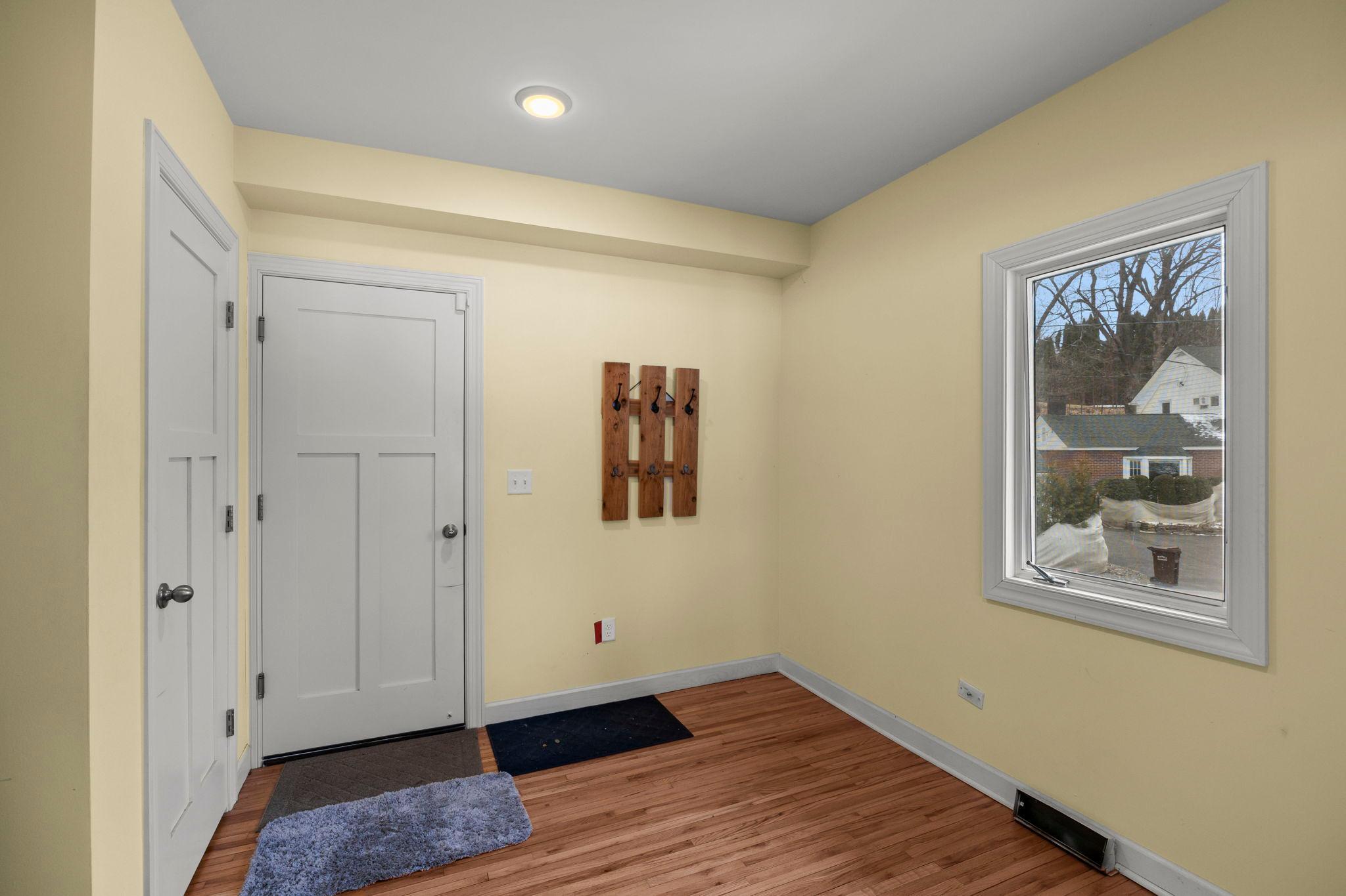 Long Lake, Minnesota, 55356, United States, 3 Bedrooms Bedrooms, ,3 BathroomsBathrooms,Residential,Active,2025976