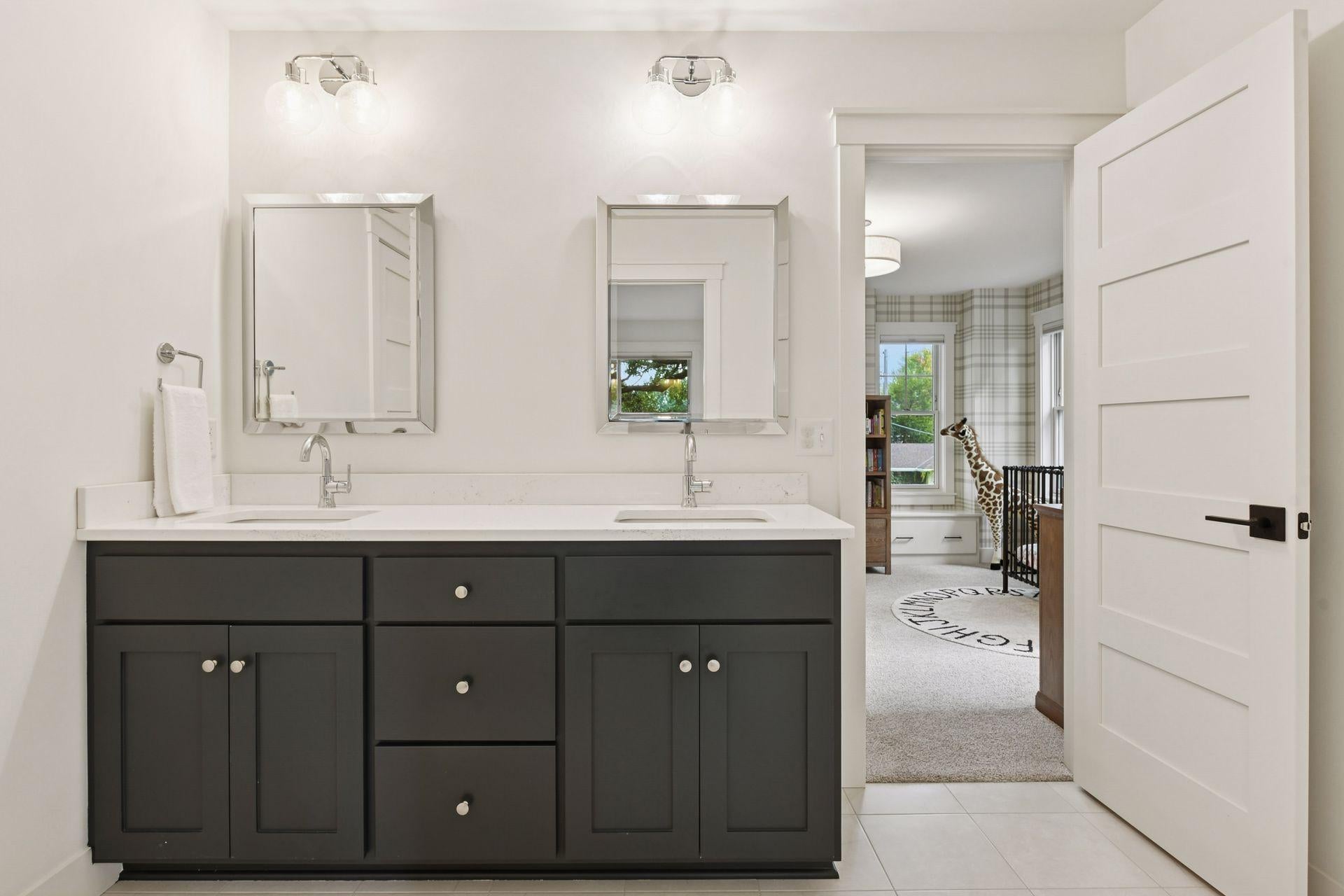 Edina, Minnesota, 55424, United States, 5 Bedrooms Bedrooms, ,5 BathroomsBathrooms,Residential,Active,1952315