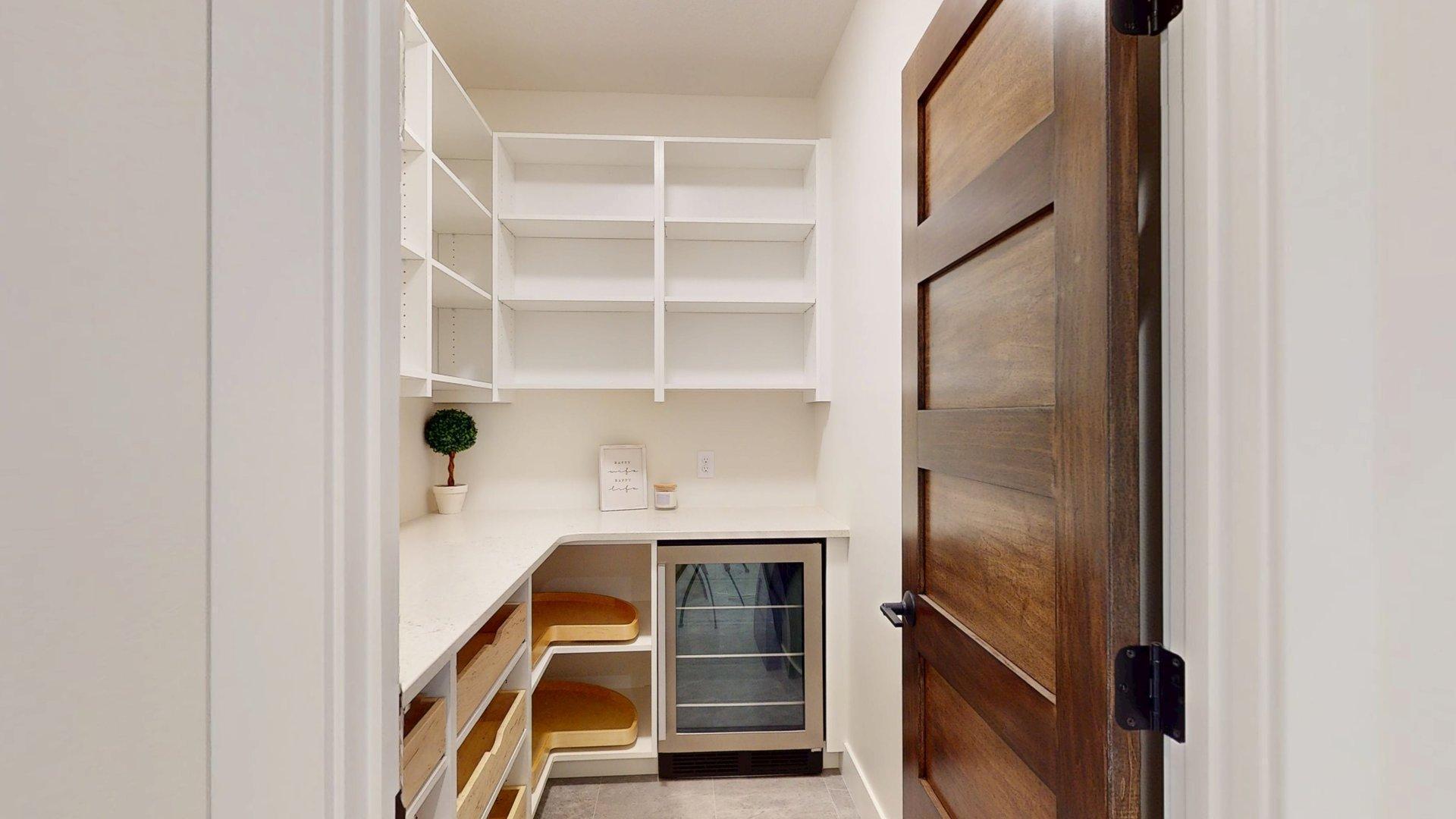 Rochester, Minnesota, 55901, United States, ,4 BathroomsBathrooms,Residential,Active,1853238