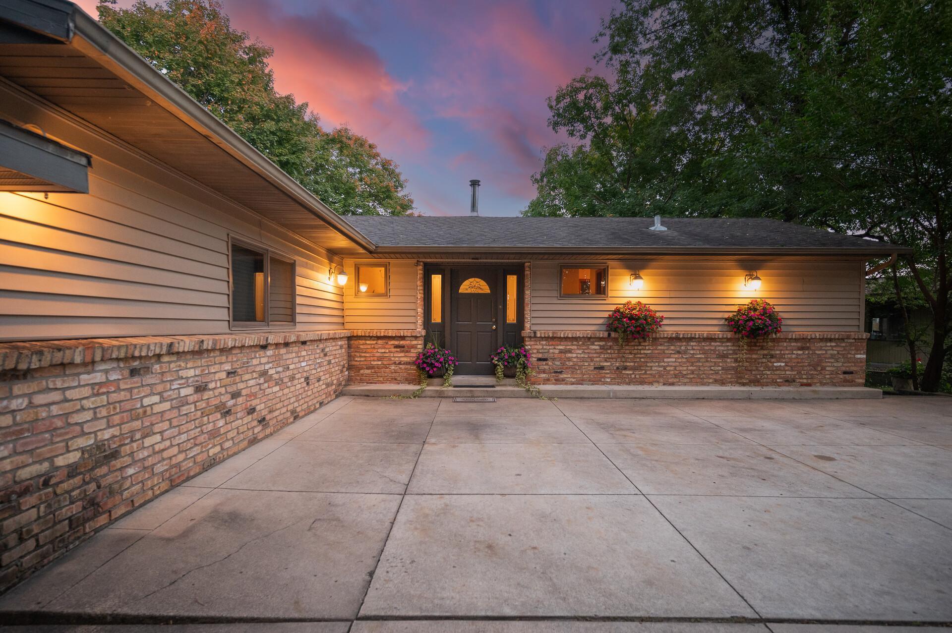 Excelsior, Minnesota, 55331, United States, 4 Bedrooms Bedrooms, ,5 BathroomsBathrooms,Residential,Active,2017105