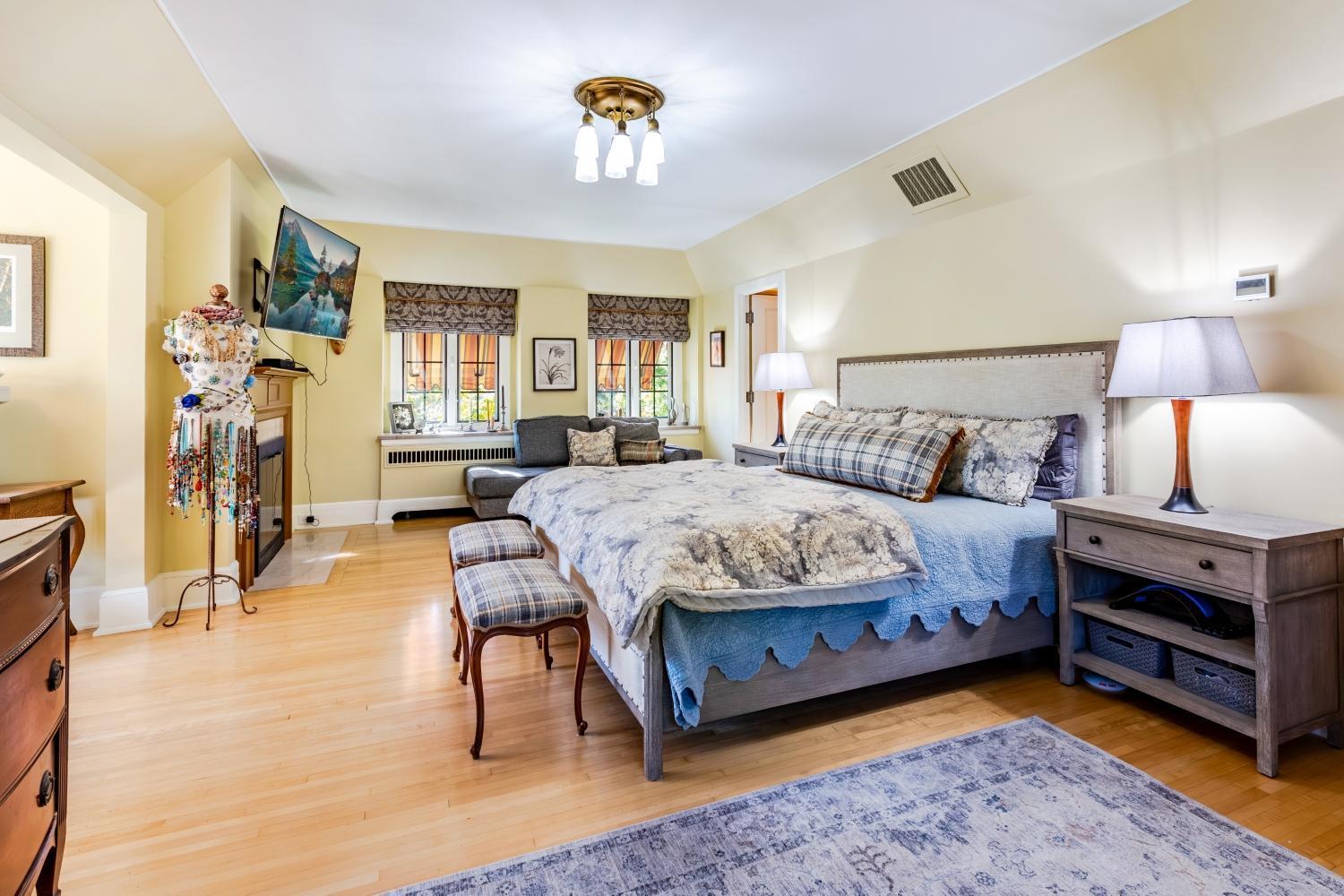 Winona, Minnesota, 55987, United States, 6 Bedrooms Bedrooms, ,6 BathroomsBathrooms,Residential,Active,1926925