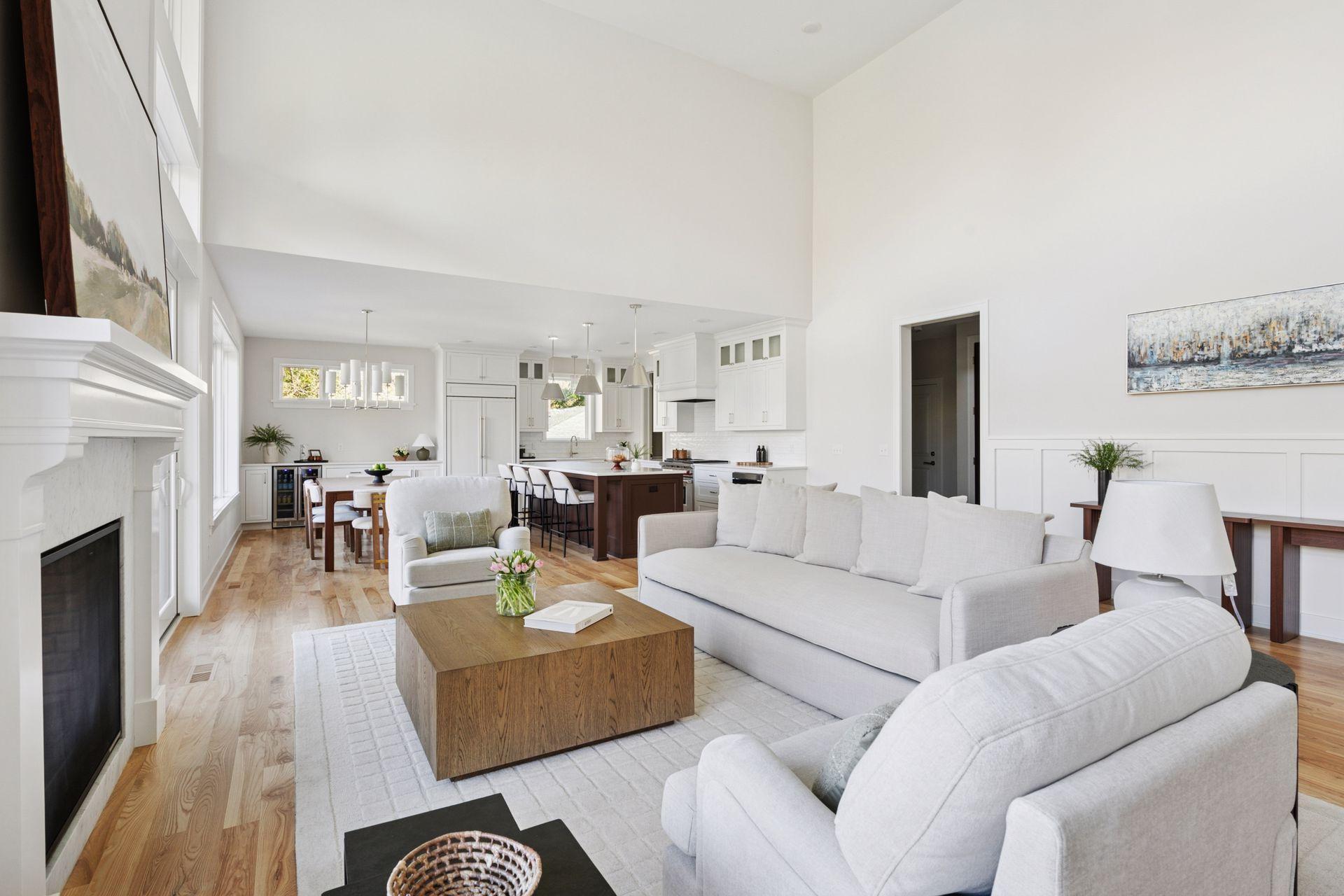 Saint Paul, Minnesota, 55118, United States, 4 Bedrooms Bedrooms, ,4 BathroomsBathrooms,Residential,Active,1973547