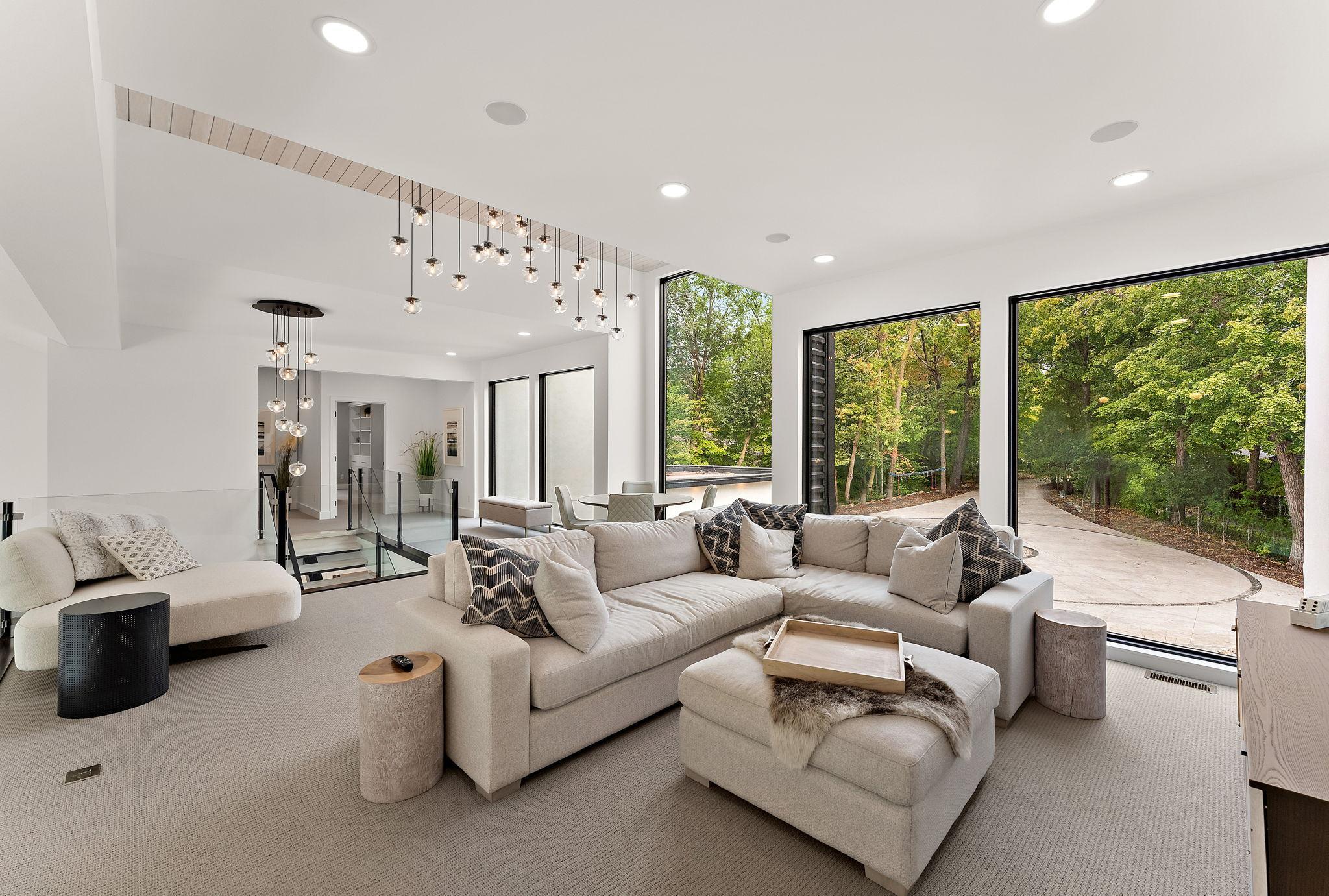 Wayzata, Minnesota, 55391, United States, 8 Bedrooms Bedrooms, ,11 BathroomsBathrooms,Residential,Active,1959932