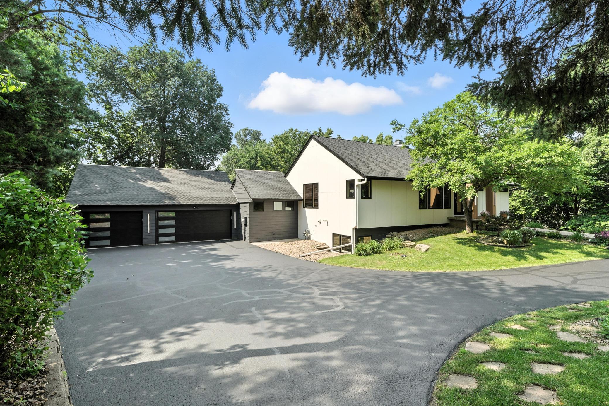 Minnetonka, Minnesota, 55345, United States, 5 Bedrooms Bedrooms, ,3 BathroomsBathrooms,Residential,Active,1971001