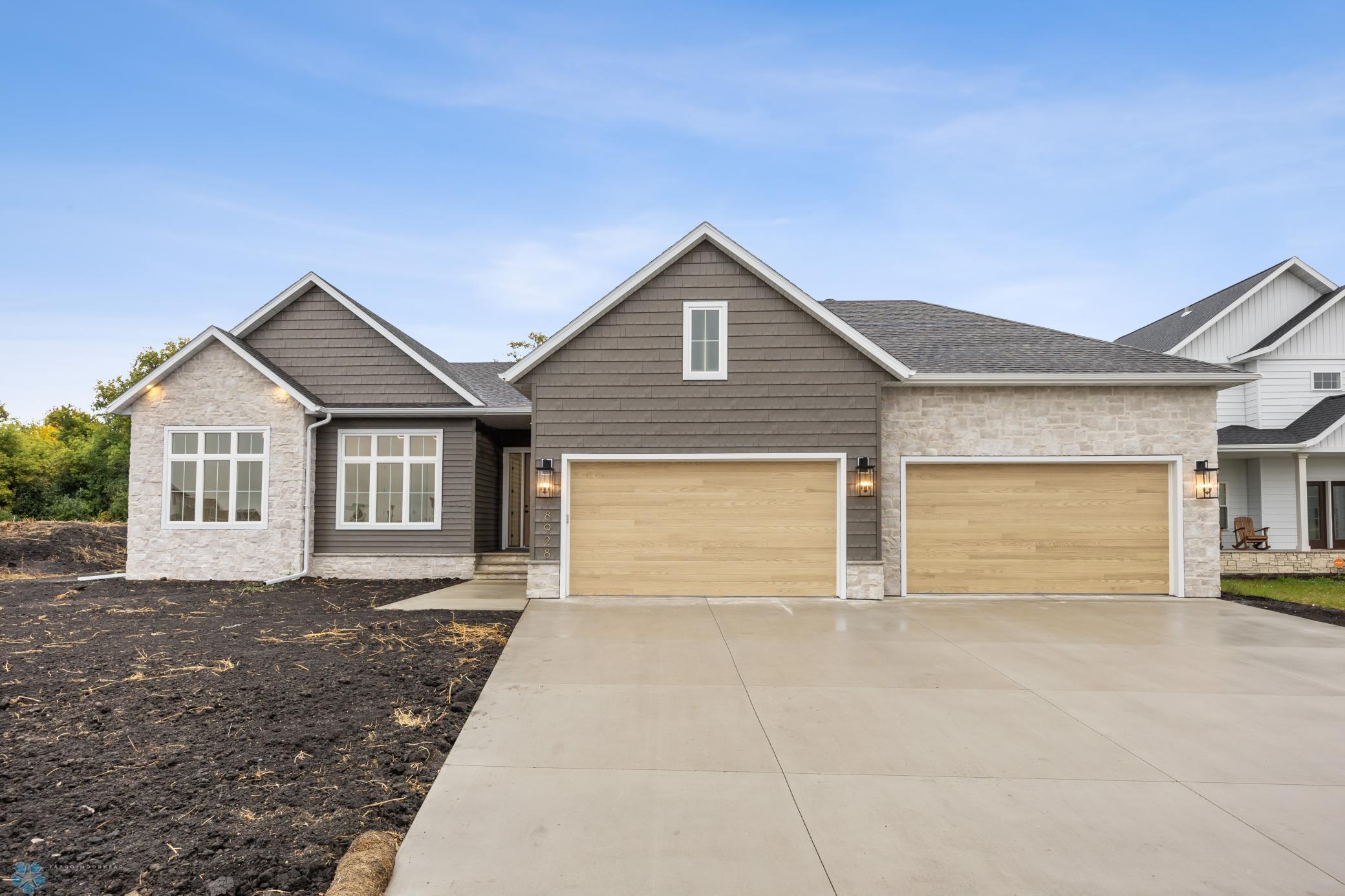 Fargo, North Dakota, 58104, United States, 3 Bedrooms Bedrooms, ,3 BathroomsBathrooms,Residential,Active,2007940