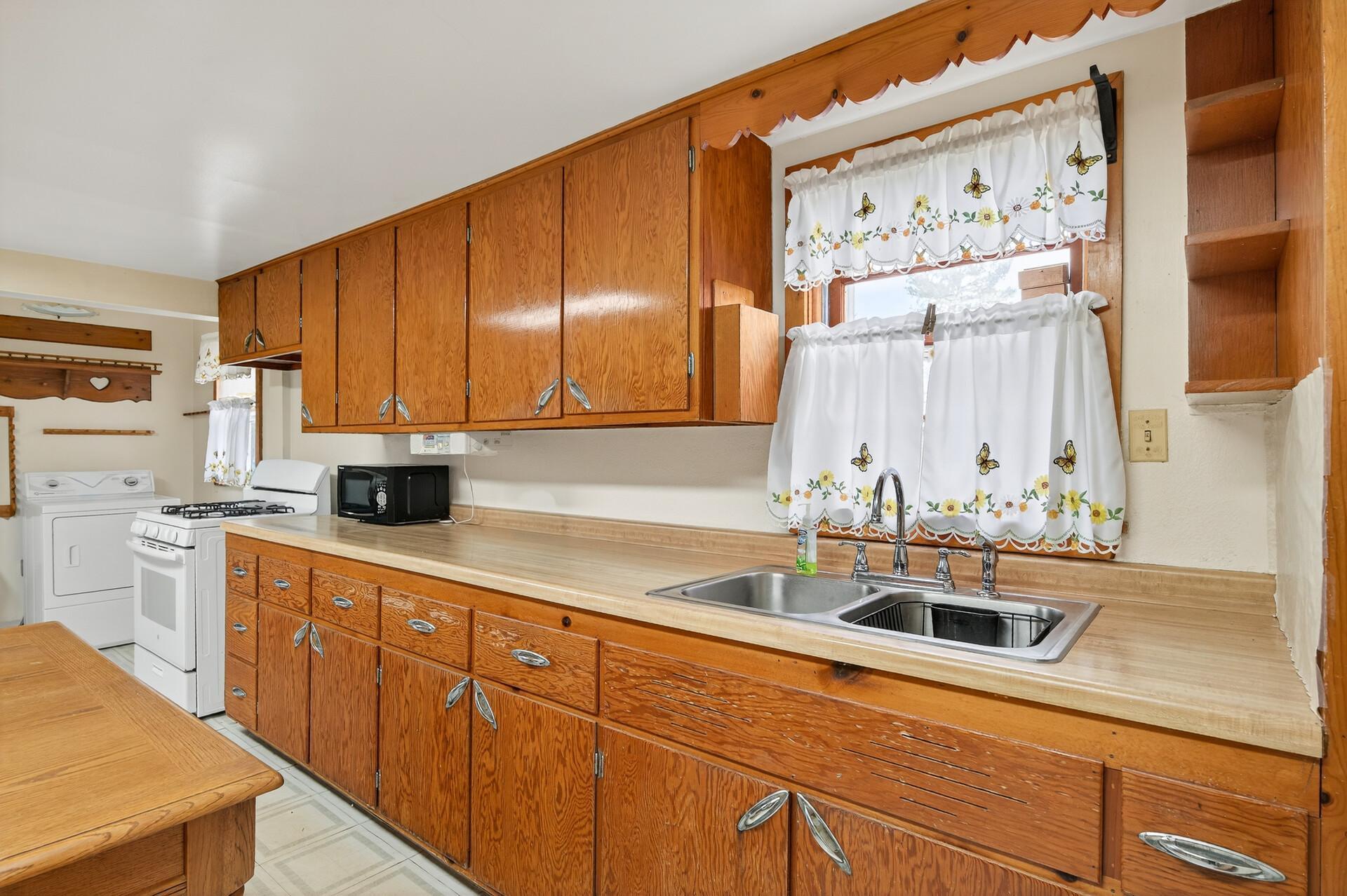 Marine On Saint Croix, Minnesota, 55047, United States, 4 Bedrooms Bedrooms, ,1 BathroomBathrooms,Residential,Active,1964492