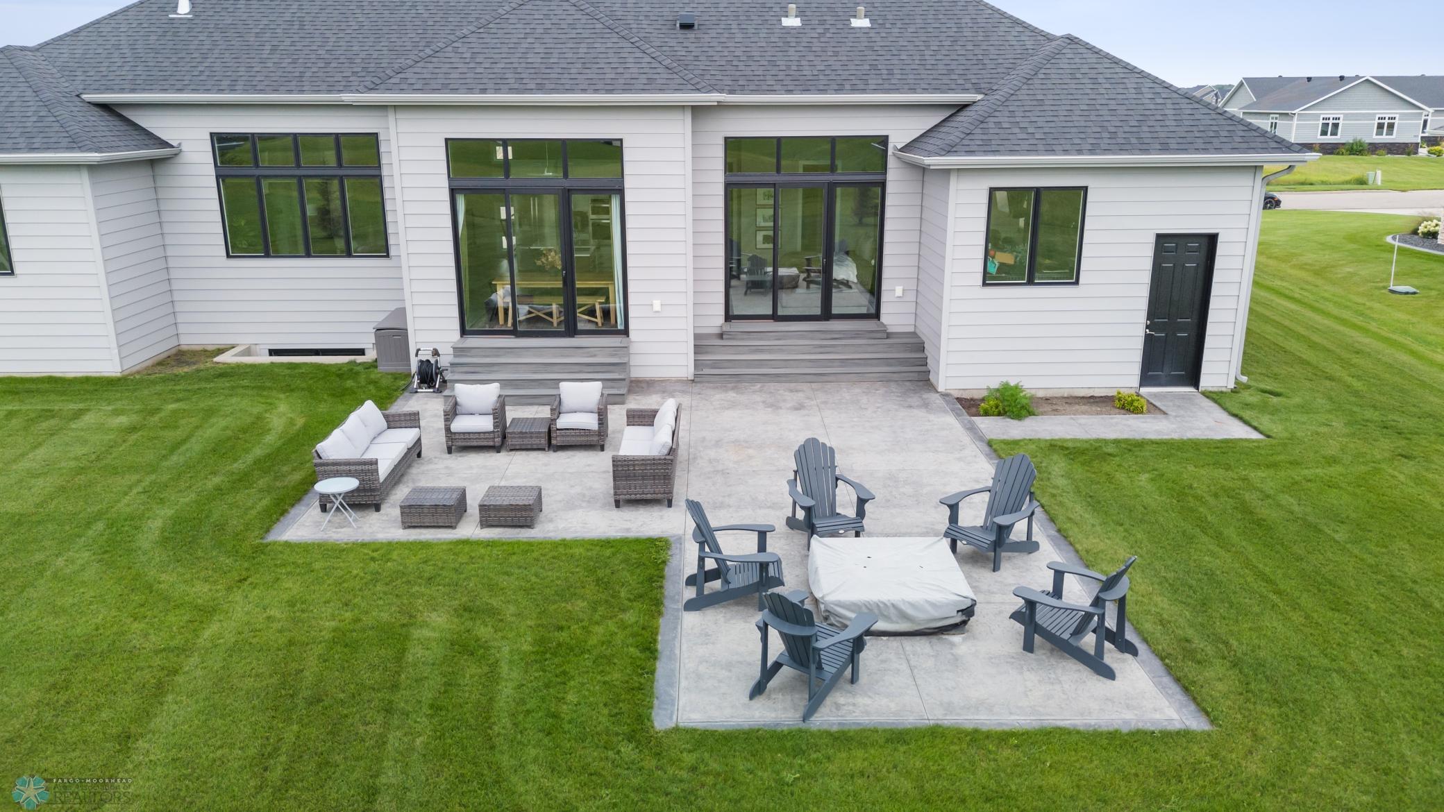 Oxbow, North Dakota, 58047, United States, 5 Bedrooms Bedrooms, ,3 BathroomsBathrooms,Residential,Active,1926894