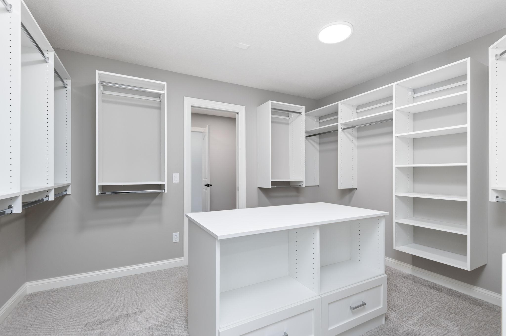 Minnetonka, Minnesota, 55345, United States, 5 Bedrooms Bedrooms, ,4 BathroomsBathrooms,Residential,Active,2025648