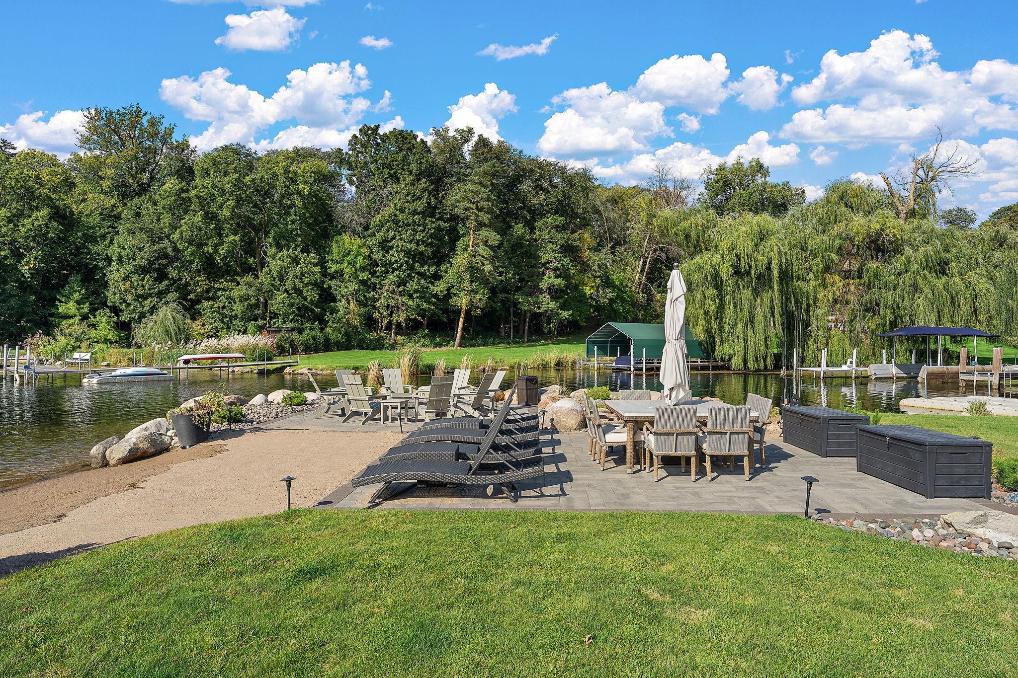 Wayzata, Minnesota, 55391, United States, 8 Bedrooms Bedrooms, ,11 BathroomsBathrooms,Residential,Active,1959932