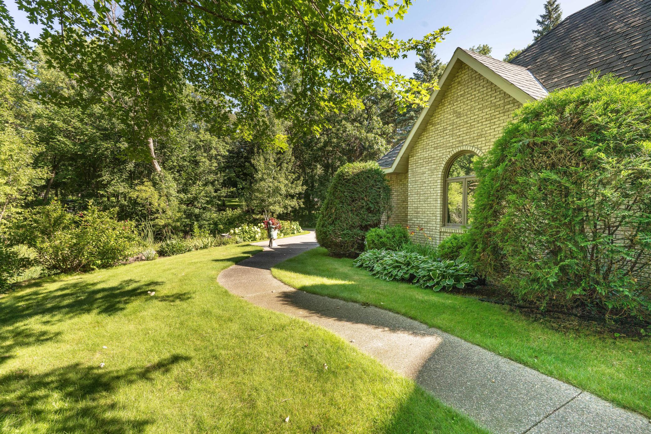 Alexandria, Minnesota, 56308, United States, 4 Bedrooms Bedrooms, ,6 BathroomsBathrooms,Residential,Active,1964256