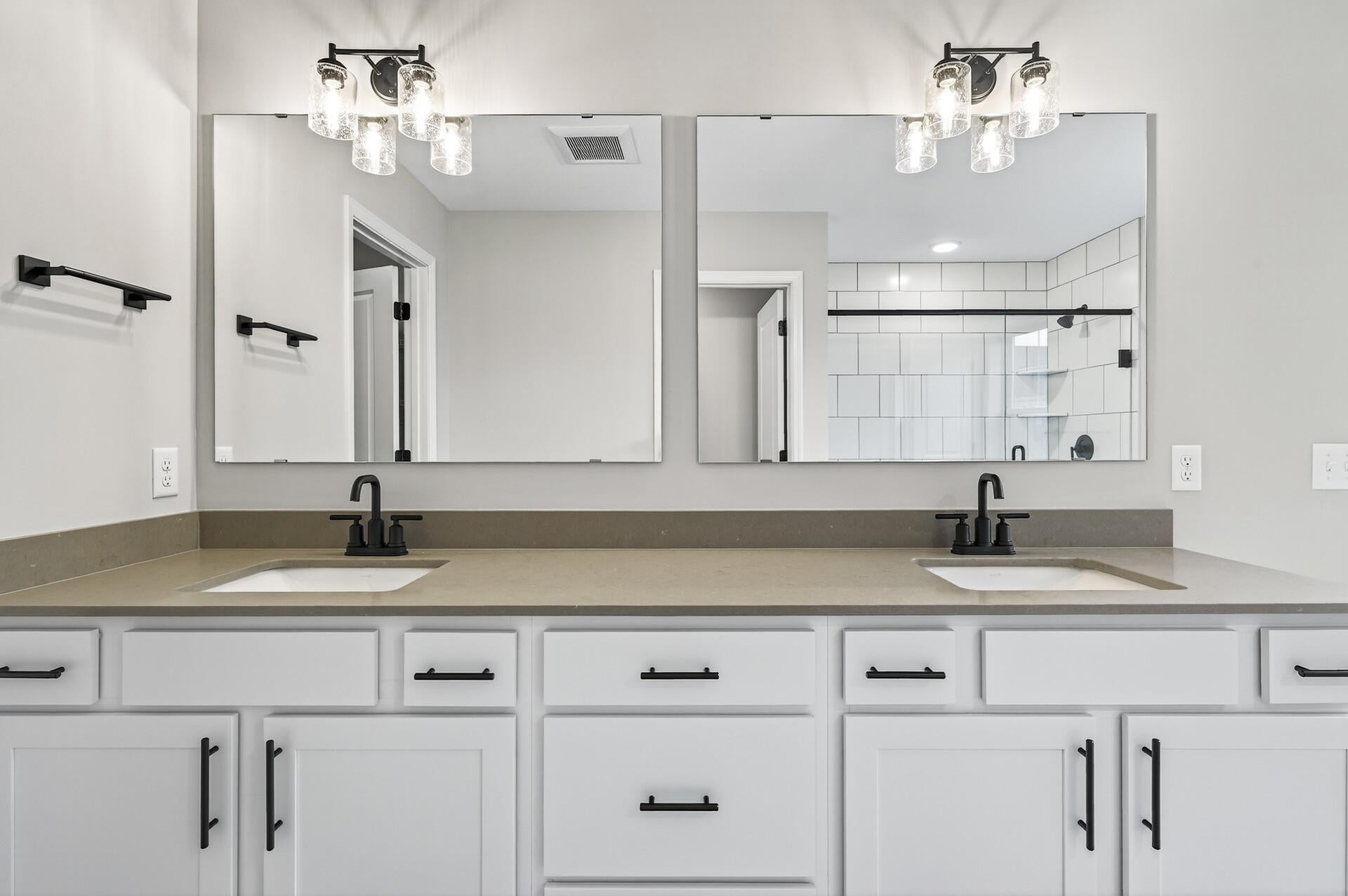 Saint Paul, Minnesota, 55116, United States, 4 Bedrooms Bedrooms, ,4 BathroomsBathrooms,Residential,Active,2003561