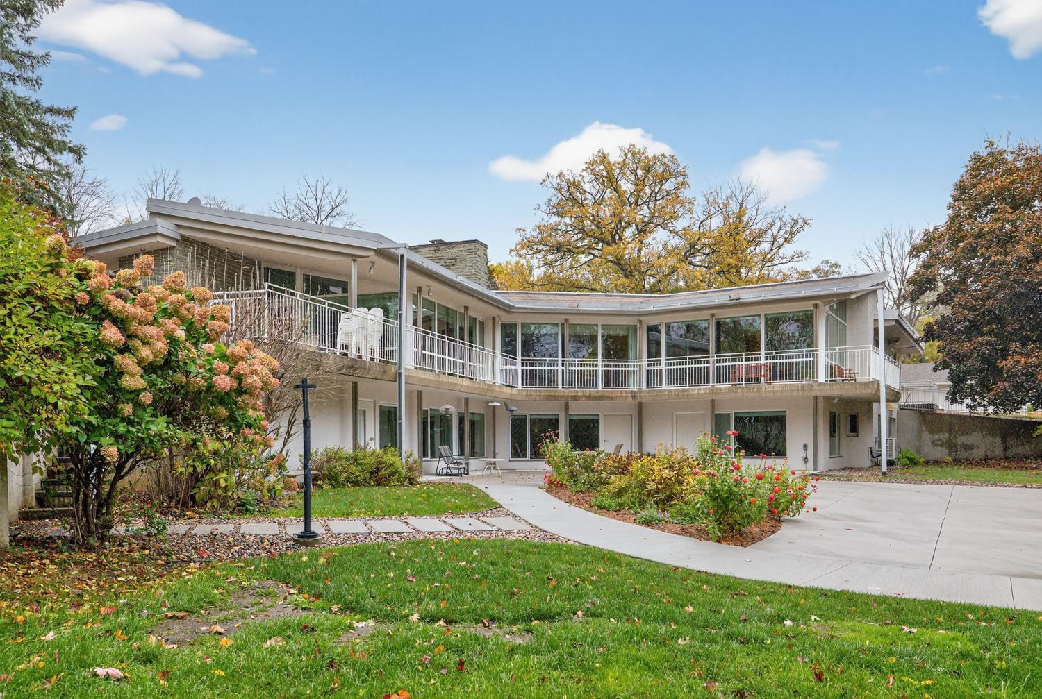 Rochester, Minnesota, 55902, United States, 10 Bedrooms Bedrooms, ,6 BathroomsBathrooms,Residential,Active,1970931