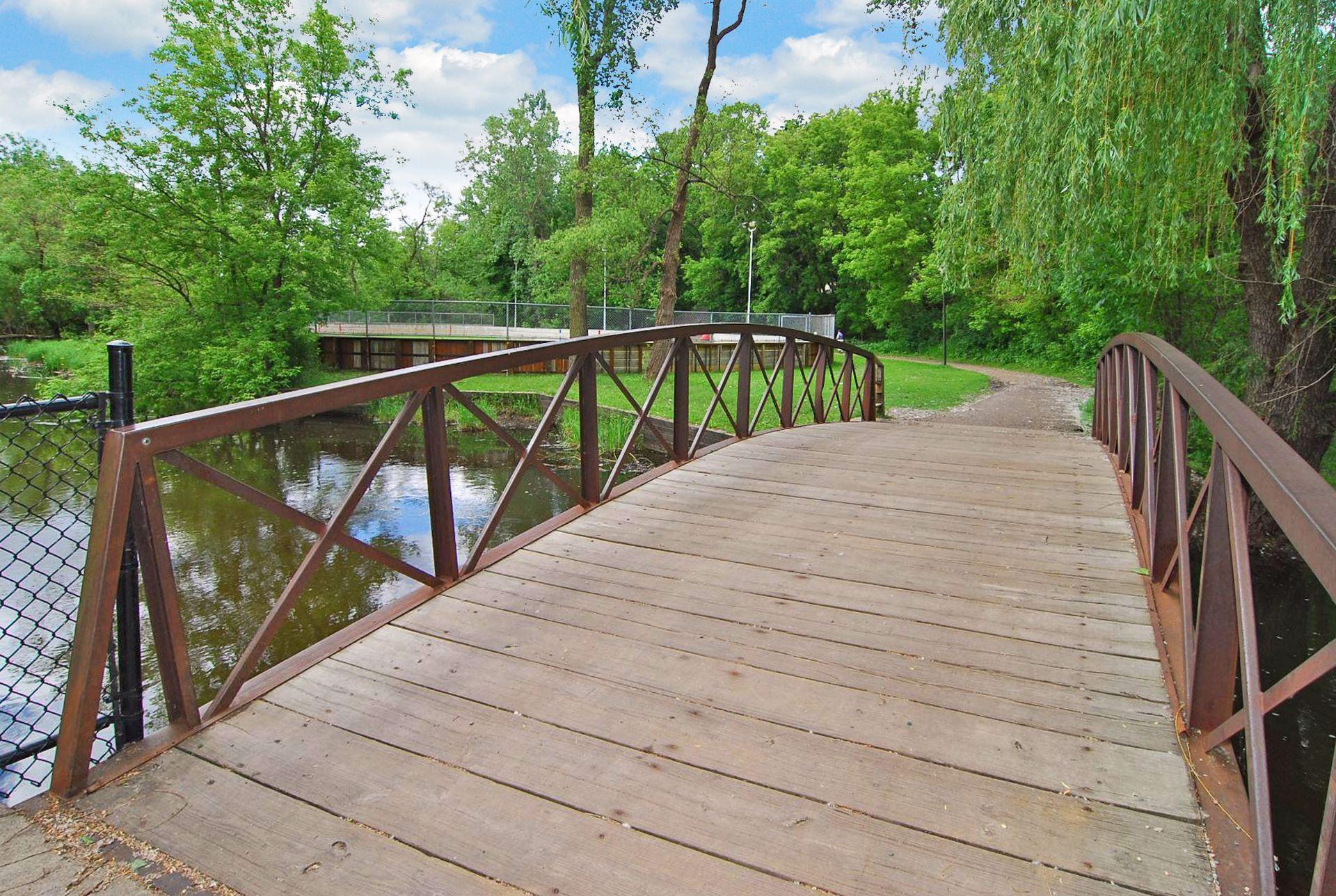 Minneapolis, Minnesota, 55410, United States, 5 Bedrooms Bedrooms, ,5 BathroomsBathrooms,Residential,Active,1929403