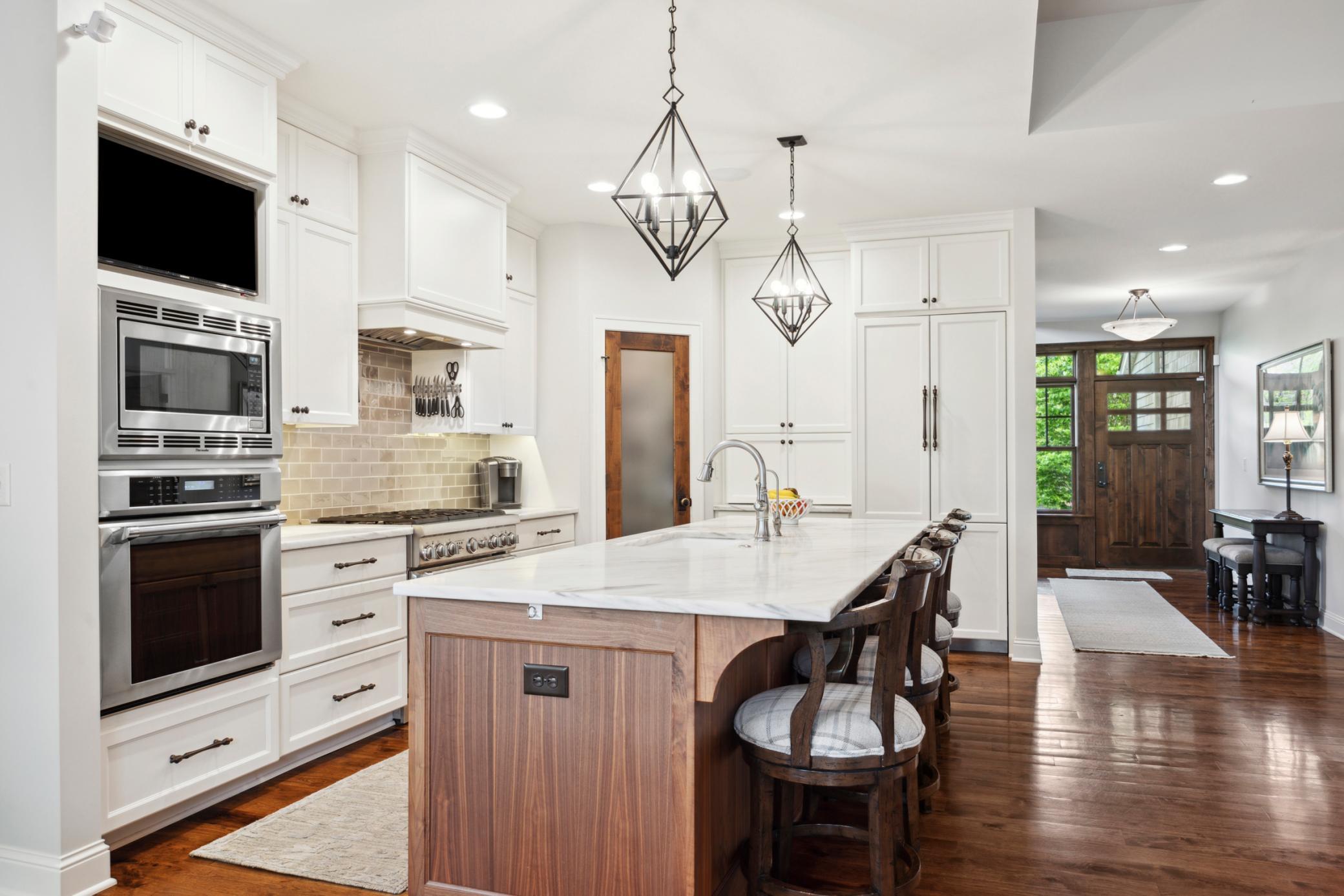 Wayzata, Minnesota, 55391, United States, 3 Bedrooms Bedrooms, ,4 BathroomsBathrooms,Residential,Active,1764465