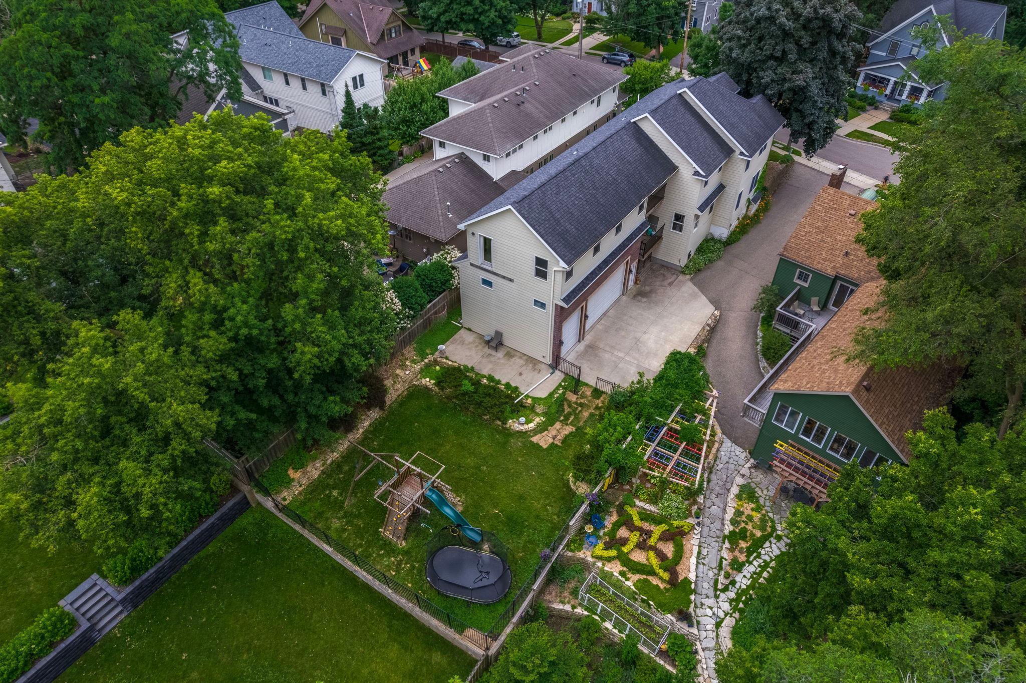 Minneapolis, Minnesota, 55424, United States, 5 Bedrooms Bedrooms, ,6 BathroomsBathrooms,Residential,Active,1936394