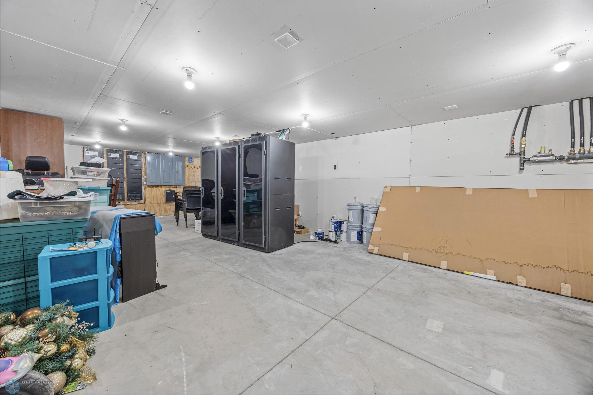 Fargo, North Dakota, 58104, United States, 5 Bedrooms Bedrooms, ,7 BathroomsBathrooms,Residential,Active,1941361