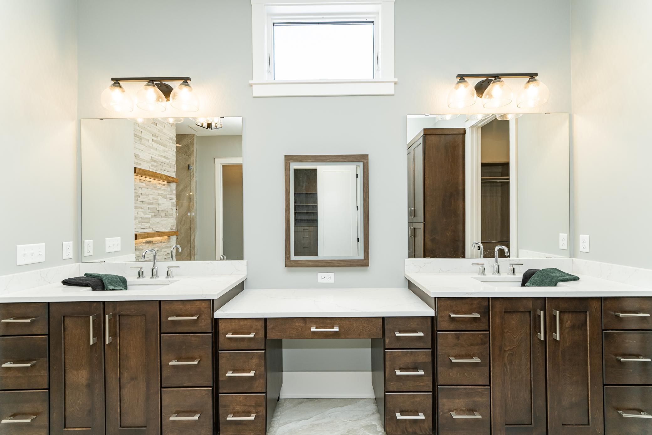 Rochester, Minnesota, 55902, United States, 5 Bedrooms Bedrooms, ,6 BathroomsBathrooms,Residential,Active,1892599