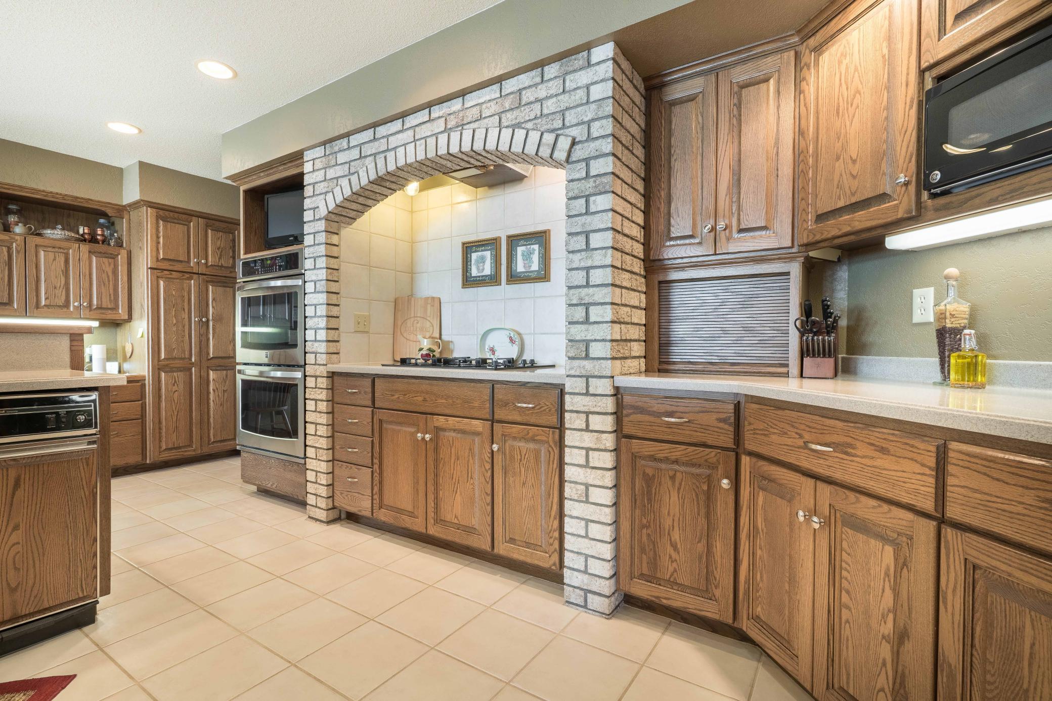 Alexandria, Minnesota, 56308, United States, 4 Bedrooms Bedrooms, ,6 BathroomsBathrooms,Residential,Active,1964256