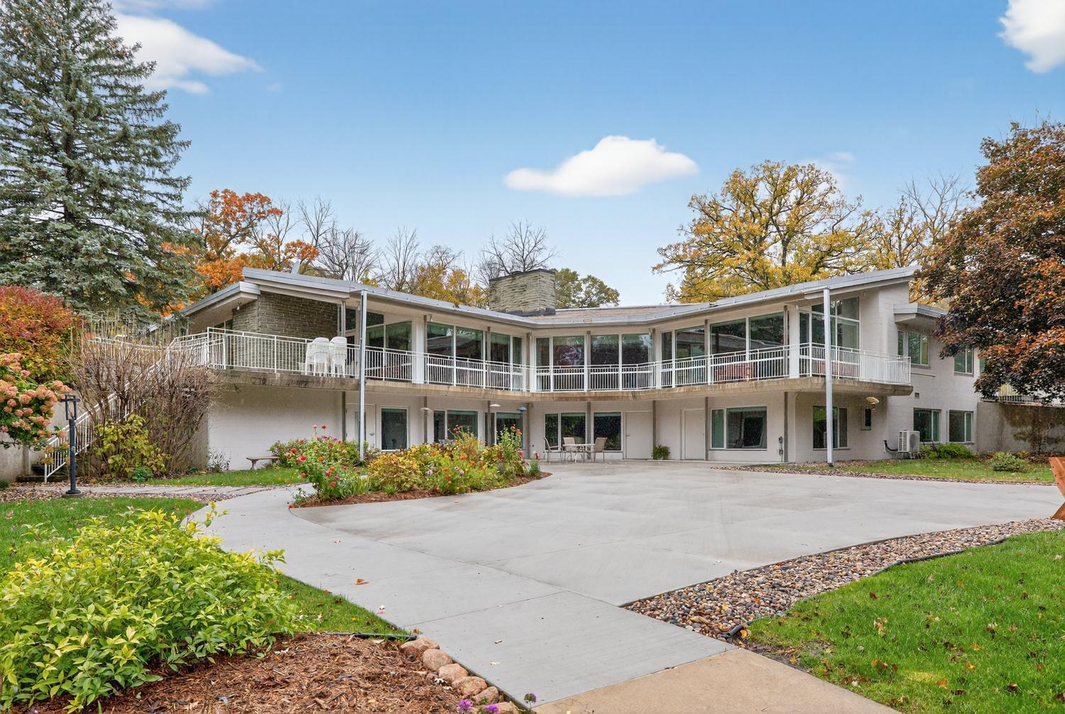 Rochester, Minnesota, 55902, United States, 10 Bedrooms Bedrooms, ,6 BathroomsBathrooms,Residential,Active,1970931