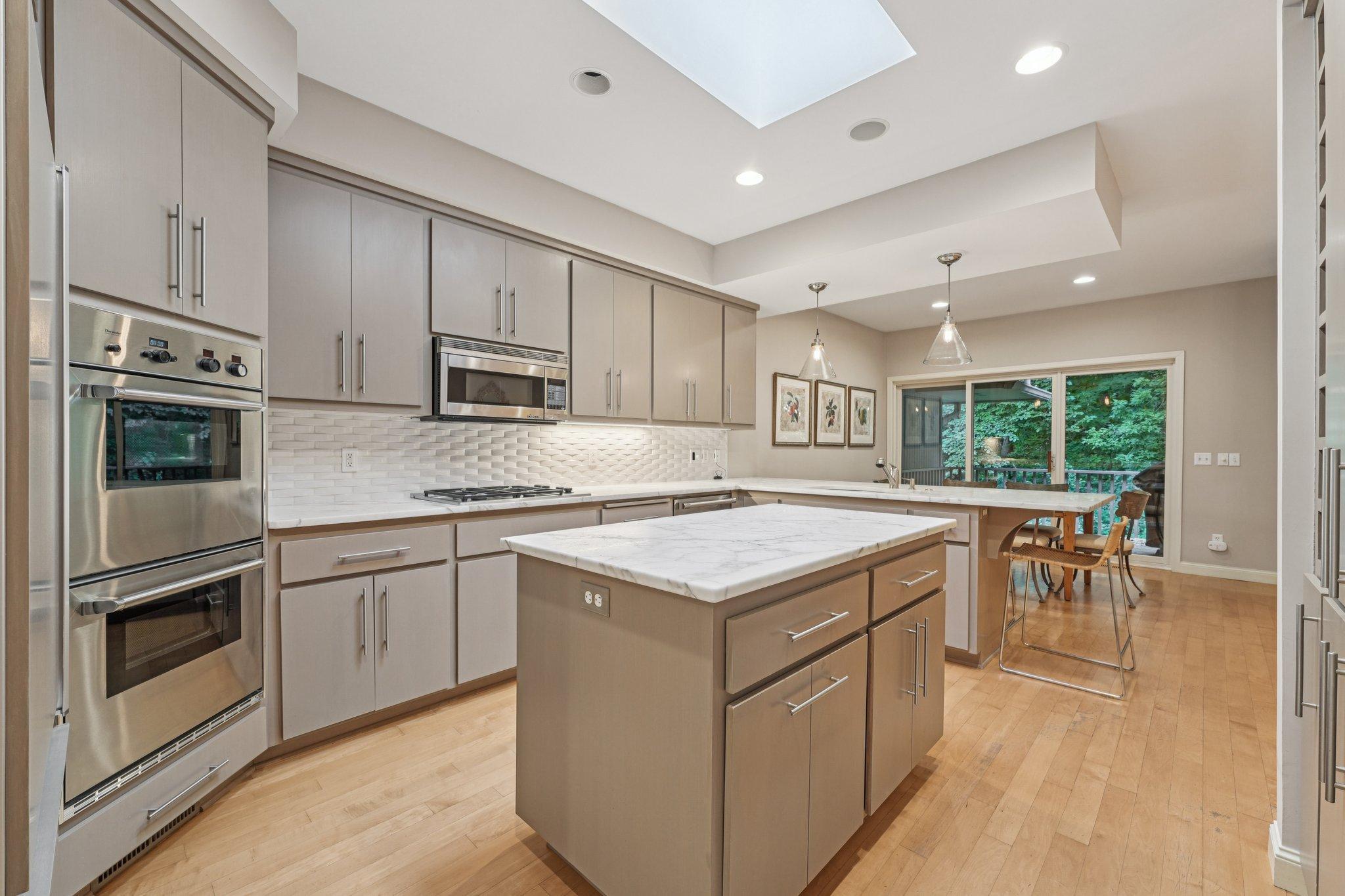 Excelsior, Minnesota, 55331, United States, 3 Bedrooms Bedrooms, ,4 BathroomsBathrooms,Residential,Active,1914838